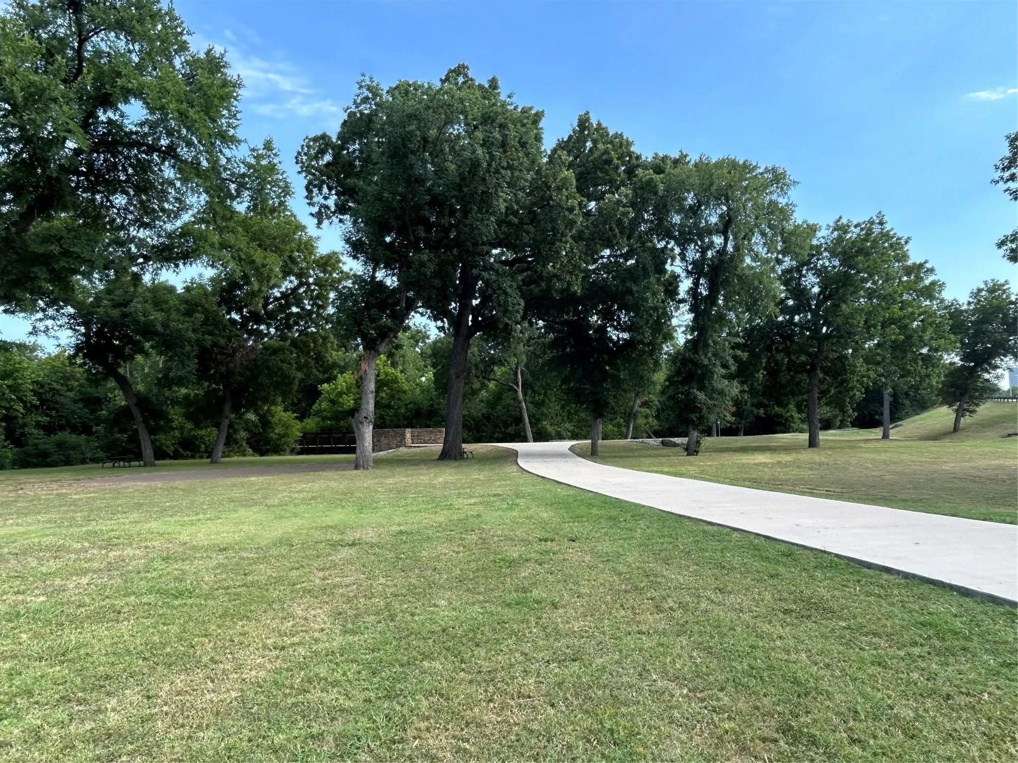 Condominium For Rent in Dallas County , 7152 Fair Oaks Avenue 1122, Dallas, Texas 75231, 3 Bedrooms, 2 Bathrooms, Garage spaces, 964 Sqft, built in 1975, Price $1,490, mls#21342337, Real Estate Agent in Dallas, Homes For Rent in Dallas county, Homes For Rent in Dallas, Realtor in Dallas Texas, Real Estate Brokerage Independent Realty Texas, Luminita Cordes Realtor