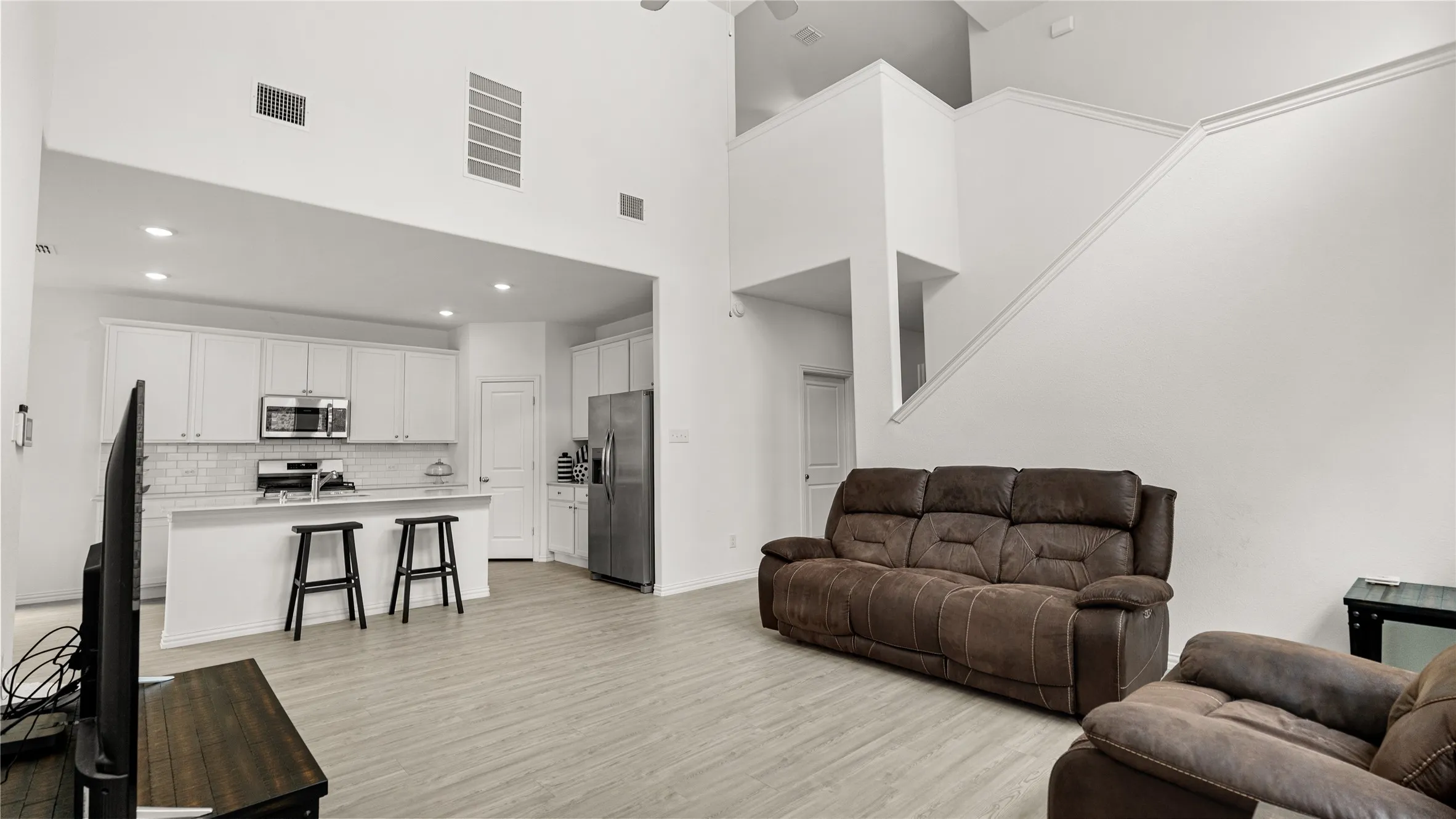 Single Family Residence For Sale in Tarrant County , 9920 Little Tree Lane, Fort Worth, Texas 76179, 3 Bedroom, 3 Bathroom, 2 Garage spaces, 2,091 Sqft, built in 2024, mls#21341613, Real Estate Agent in Fort Worth, Homes For Sale in Tarrant county, Homes For Sale in Fort Worth, Realtor in Fort Worth Texas, Real Estate Brokerage Independent Realty Texas, Luminita Cordes Realtor