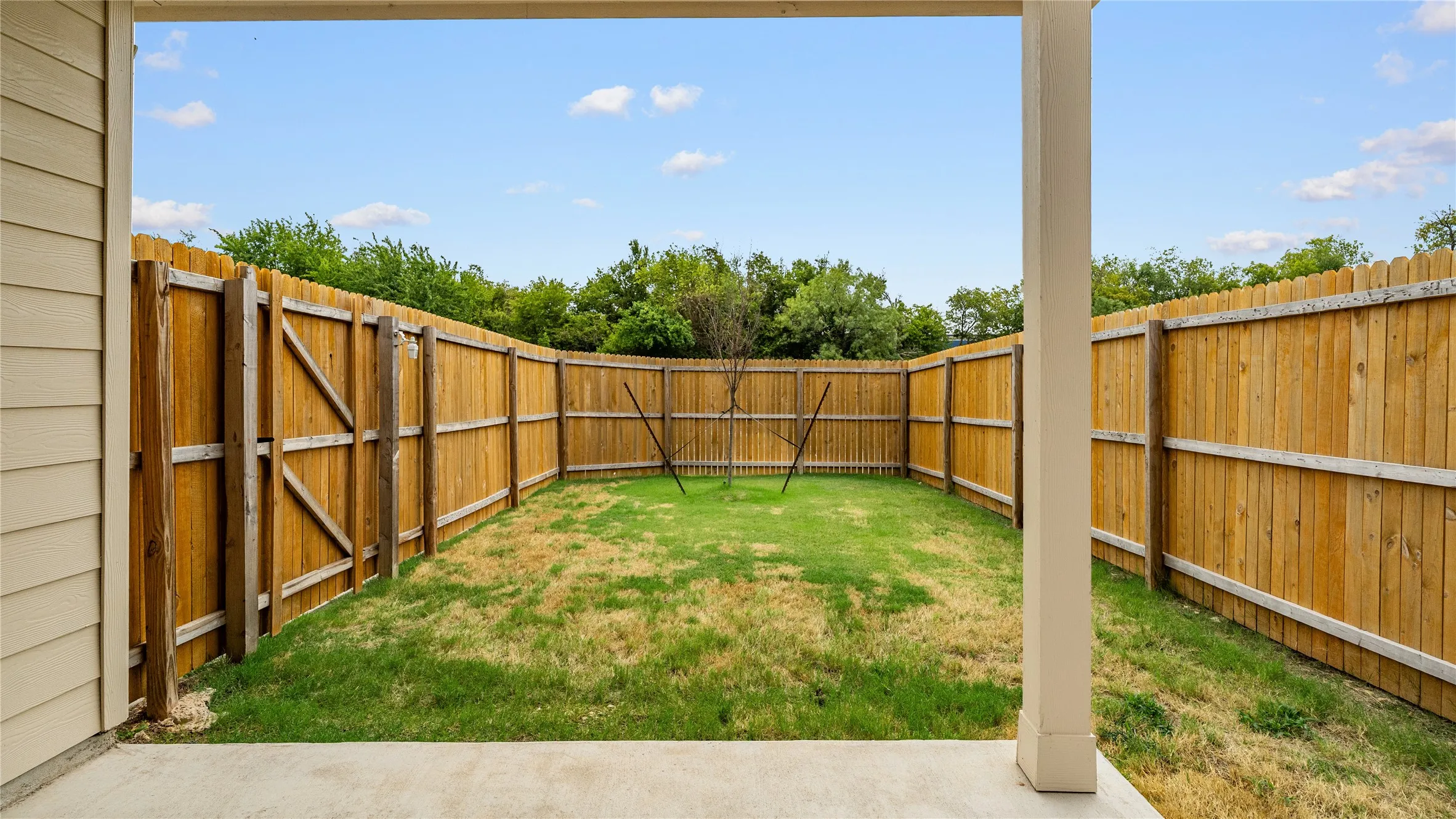 Single Family Residence For Sale in Tarrant County , 9920 Little Tree Lane, Fort Worth, Texas 76179, 3 Bedroom, 3 Bathroom, 2 Garage spaces, 2,091 Sqft, built in 2024, mls#21341613, Real Estate Agent in Fort Worth, Homes For Sale in Tarrant county, Homes For Sale in Fort Worth, Realtor in Fort Worth Texas, Real Estate Brokerage Independent Realty Texas, Luminita Cordes Realtor