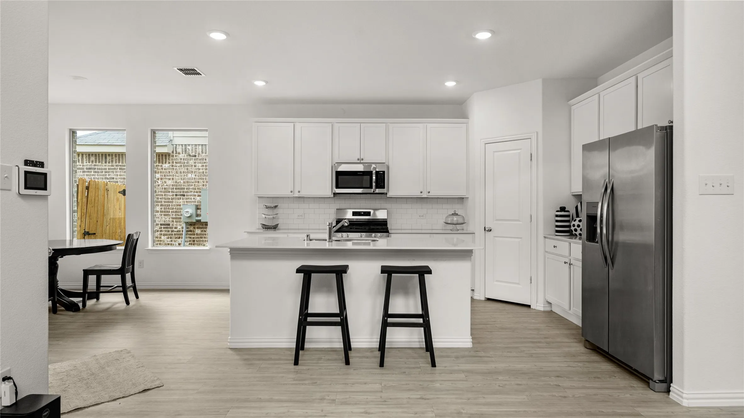 Single Family Residence For Sale in Tarrant County , 9920 Little Tree Lane, Fort Worth, Texas 76179, 3 Bedroom, 3 Bathroom, 2 Garage spaces, 2,091 Sqft, built in 2024, mls#21341613, Real Estate Agent in Fort Worth, Homes For Sale in Tarrant county, Homes For Sale in Fort Worth, Realtor in Fort Worth Texas, Real Estate Brokerage Independent Realty Texas, Luminita Cordes Realtor