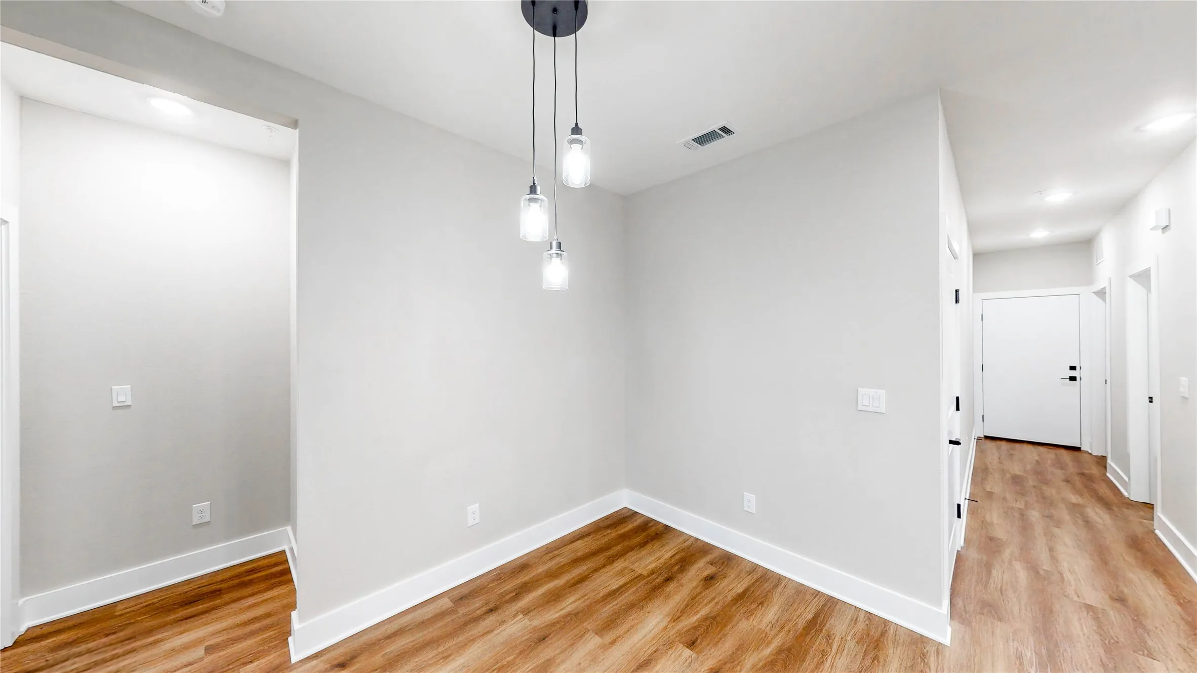 Townhouse For Sale in Denton County , 3701 Bonnie Brae Street, Denton, Texas 76226, 3 Bedroom, 3 Bathroom, 2 Garage spaces, 1,915 Sqft, built in 2026, mls#21342364, Real Estate Agent in Denton, Homes For Sale in Denton county, Homes For Sale in Denton, Realtor in Denton Texas, Real Estate Brokerage Independent Realty Texas, Luminita Cordes Realtor