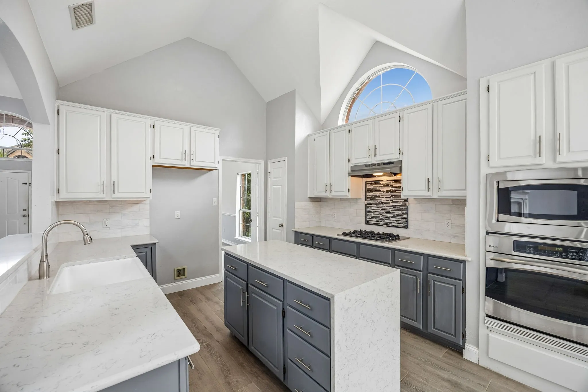 Single Family Residence For Sale in Collin County , 5426 Mill Run Drive, Mc Kinney, Texas 75072, 4 Bedroom, 3 Bathroom, 2 Garage spaces, 2,381 Sqft, built in 1994, mls#21342327, Real Estate Agent in Mc Kinney, Homes For Sale in Collin county, Homes For Sale in Mc Kinney, Realtor in Mc Kinney Texas, Real Estate Brokerage Independent Realty Texas, Luminita Cordes Realtor