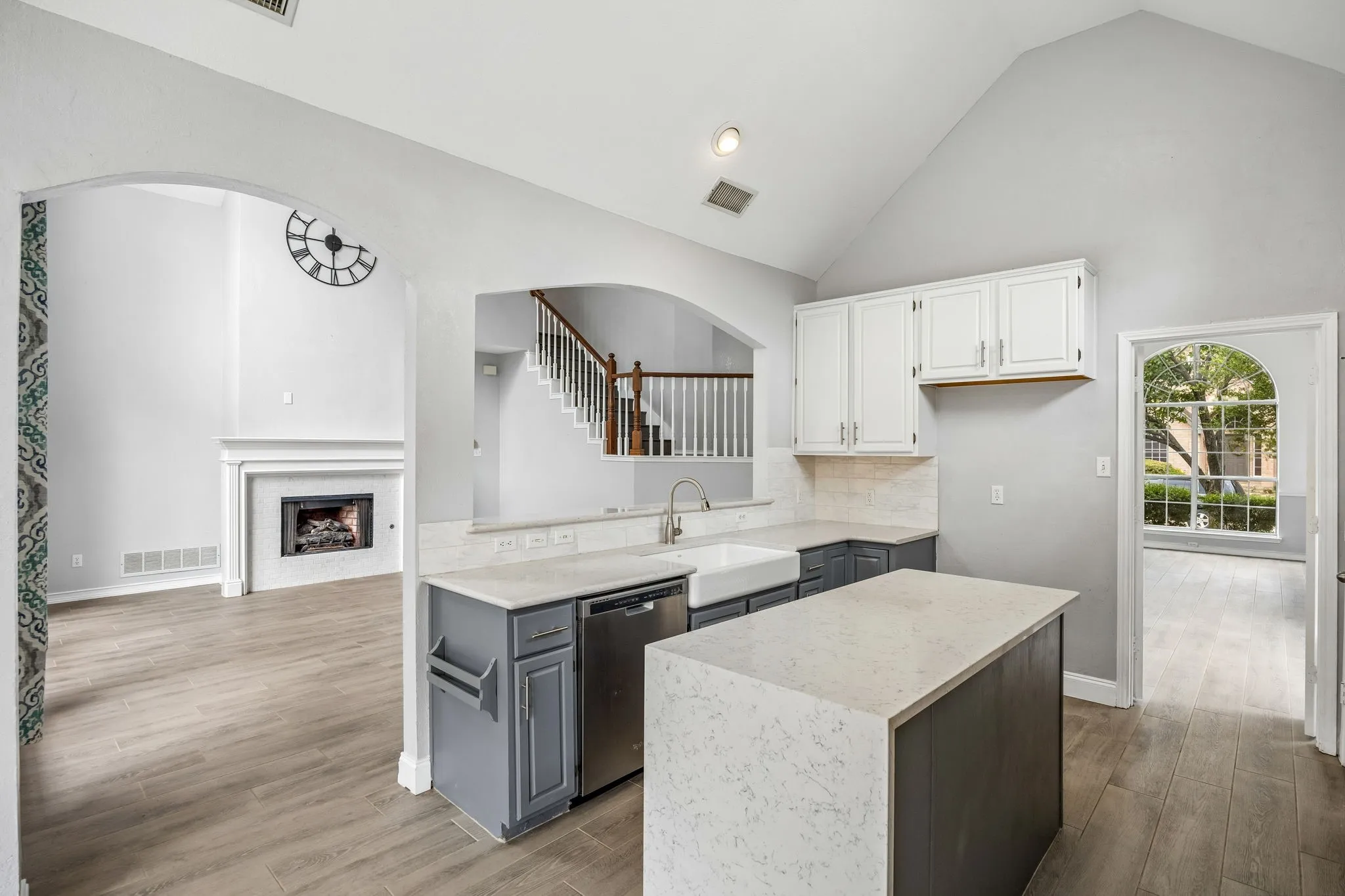 Single Family Residence For Sale in Collin County , 5426 Mill Run Drive, Mc Kinney, Texas 75072, 4 Bedroom, 3 Bathroom, 2 Garage spaces, 2,381 Sqft, built in 1994, mls#21342327, Real Estate Agent in Mc Kinney, Homes For Sale in Collin county, Homes For Sale in Mc Kinney, Realtor in Mc Kinney Texas, Real Estate Brokerage Independent Realty Texas, Luminita Cordes Realtor