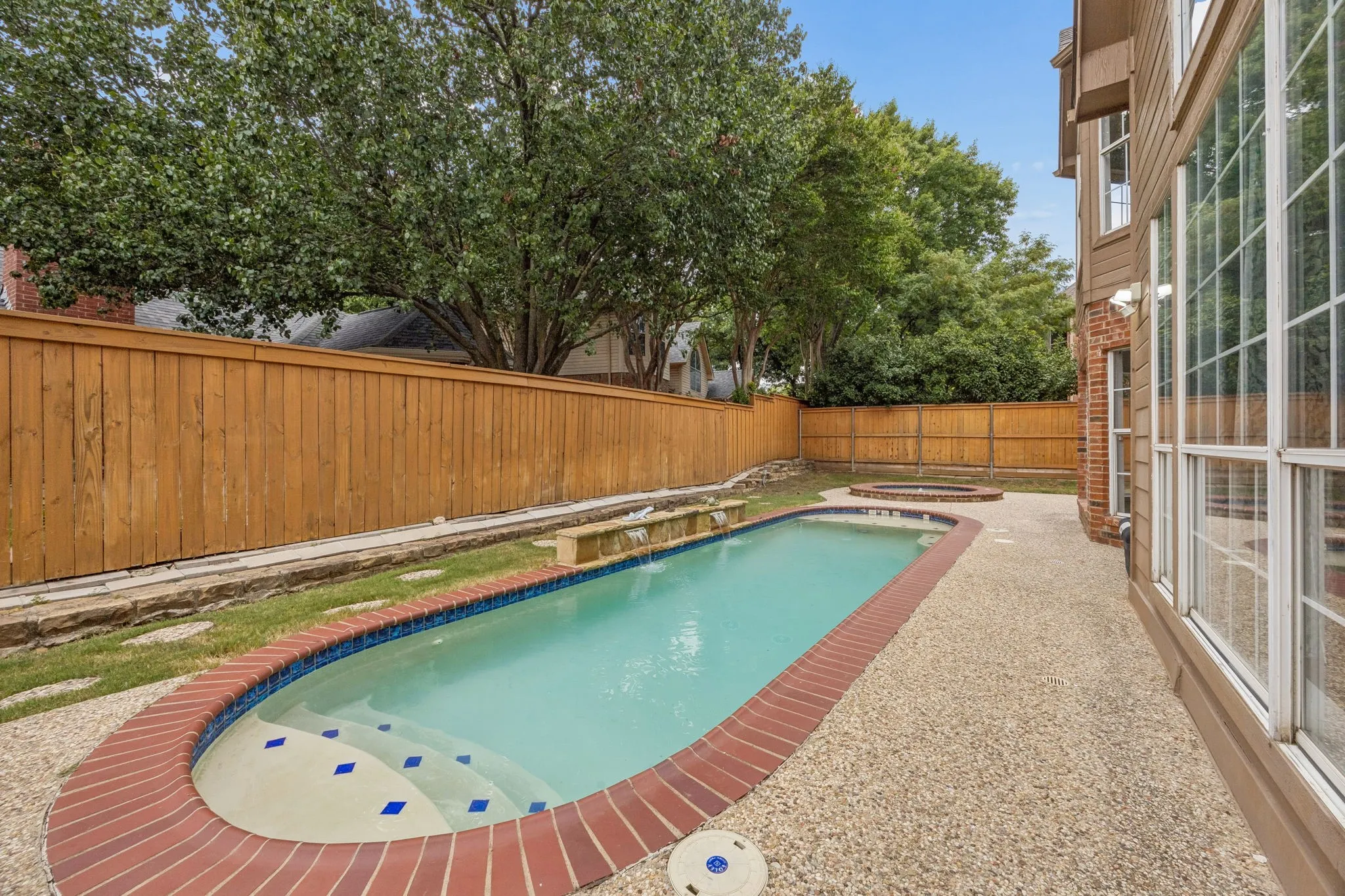 Single Family Residence For Sale in Collin County , 5426 Mill Run Drive, Mc Kinney, Texas 75072, 4 Bedroom, 3 Bathroom, 2 Garage spaces, 2,381 Sqft, built in 1994, mls#21342327, Real Estate Agent in Mc Kinney, Homes For Sale in Collin county, Homes For Sale in Mc Kinney, Realtor in Mc Kinney Texas, Real Estate Brokerage Independent Realty Texas, Luminita Cordes Realtor