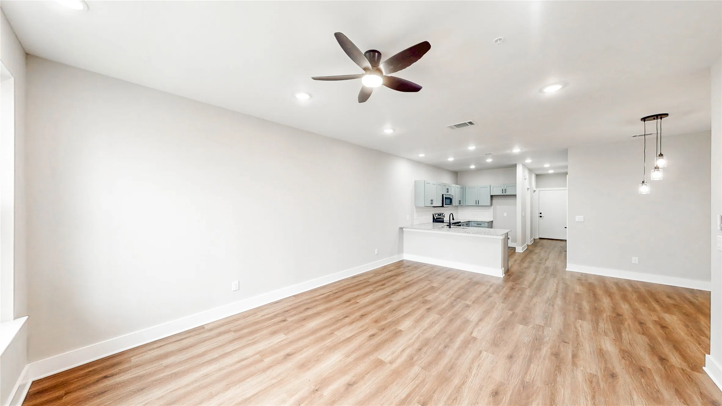 Townhouse For Sale in Denton County , 3709 Bonnie Brae Street, Denton, Texas 76226, 3 Bedroom, 3 Bathroom, 2 Garage spaces, 1,870 Sqft, built in 2026, mls#21342378, Real Estate Agent in Denton, Homes For Sale in Denton county, Homes For Sale in Denton, Realtor in Denton Texas, Real Estate Brokerage Independent Realty Texas, Luminita Cordes Realtor
