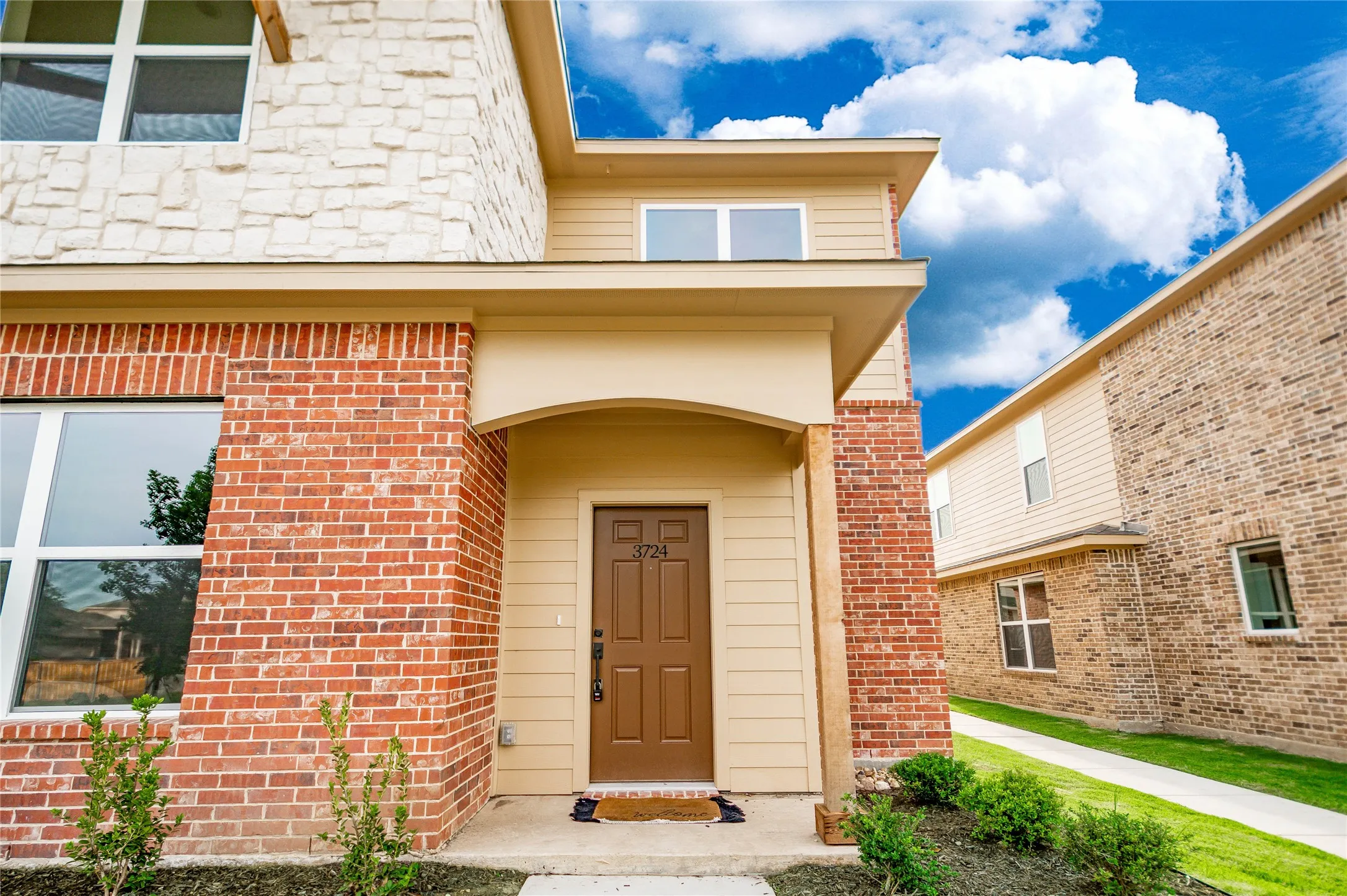 Townhouse For Sale in Denton County , 3709 Bonnie Brae Street, Denton, Texas 76226, 3 Bedroom, 3 Bathroom, 2 Garage spaces, 1,870 Sqft, built in 2026, mls#21342378, Real Estate Agent in Denton, Homes For Sale in Denton county, Homes For Sale in Denton, Realtor in Denton Texas, Real Estate Brokerage Independent Realty Texas, Luminita Cordes Realtor