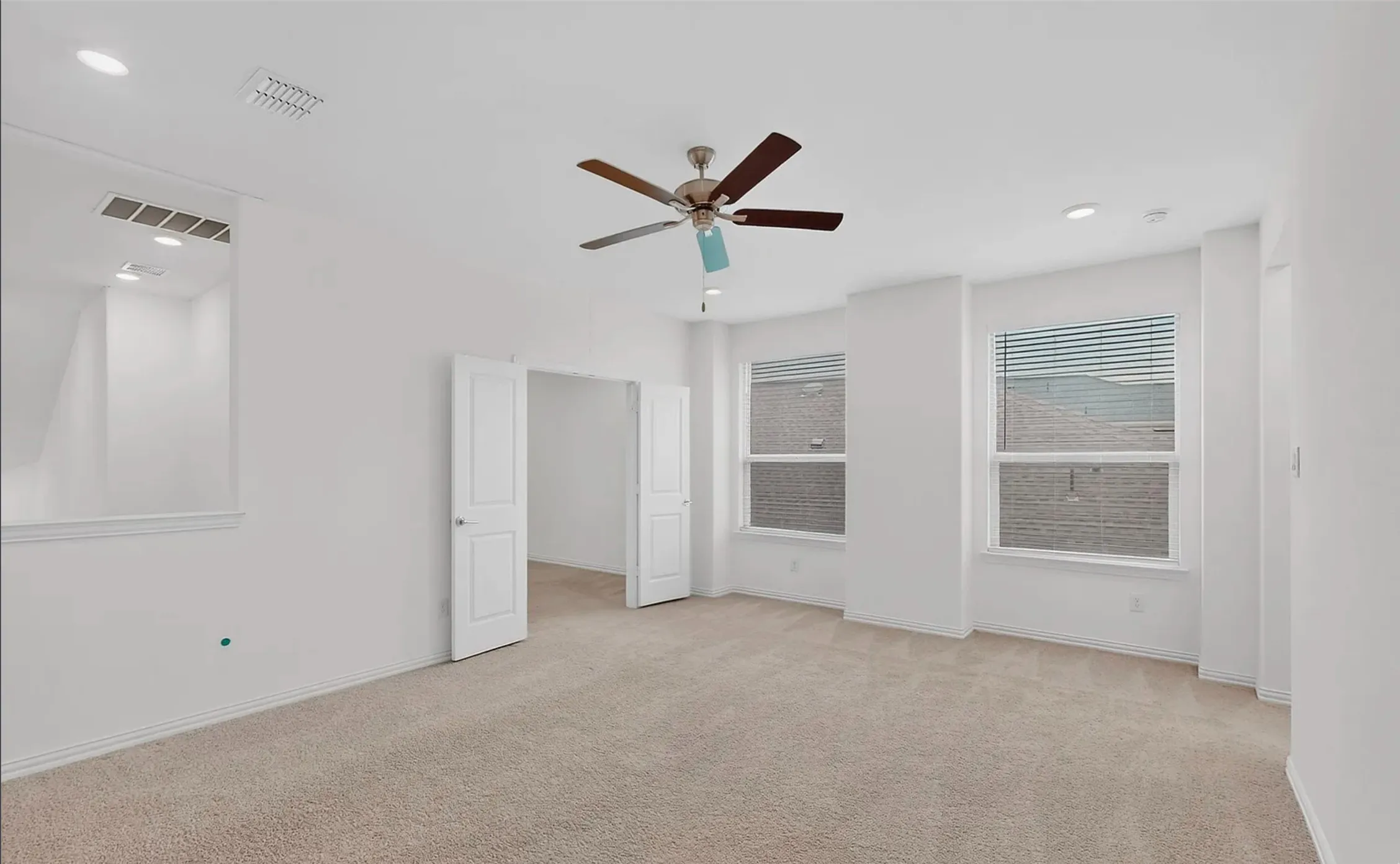 Single Family Residence For Rent in Denton County , 1505 Kurelek Drive, Little Elm, Texas 75068, 5 Bedroom, 5 Bathroom, 2 Garage spaces, 3,401 Sqft, built in 2023, mls#21341014, Real Estate Agent in Little Elm, Homes For Rent in Denton county, Homes For Rent in Little Elm, Realtor in Little Elm Texas, Real Estate Brokerage Independent Realty Texas, Luminita Cordes Realtor
