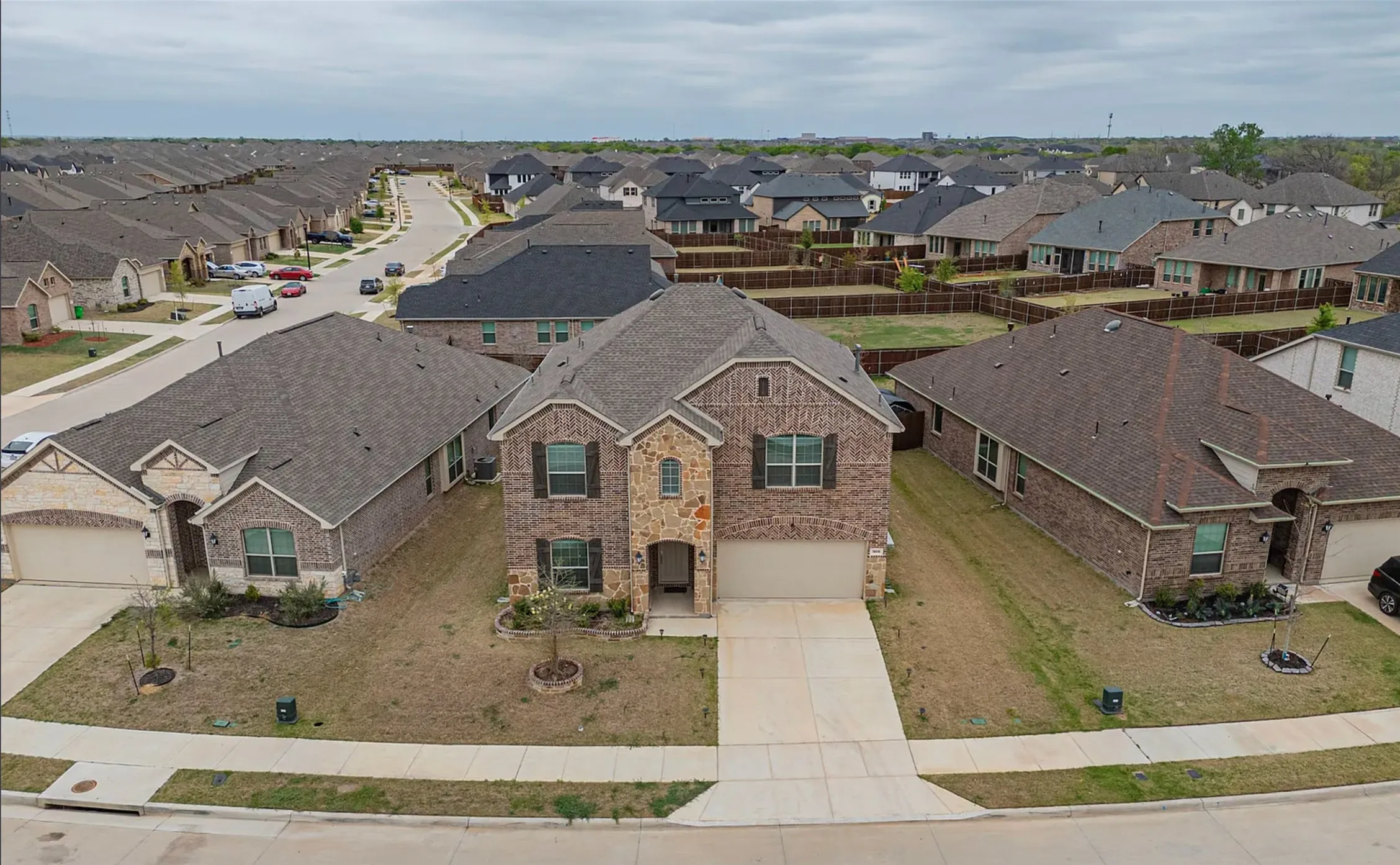 Single Family Residence For Rent in Denton County , 1505 Kurelek Drive, Little Elm, Texas 75068, 5 Bedroom, 5 Bathroom, 2 Garage spaces, 3,401 Sqft, built in 2023, mls#21341014, Real Estate Agent in Little Elm, Homes For Rent in Denton county, Homes For Rent in Little Elm, Realtor in Little Elm Texas, Real Estate Brokerage Independent Realty Texas, Luminita Cordes Realtor