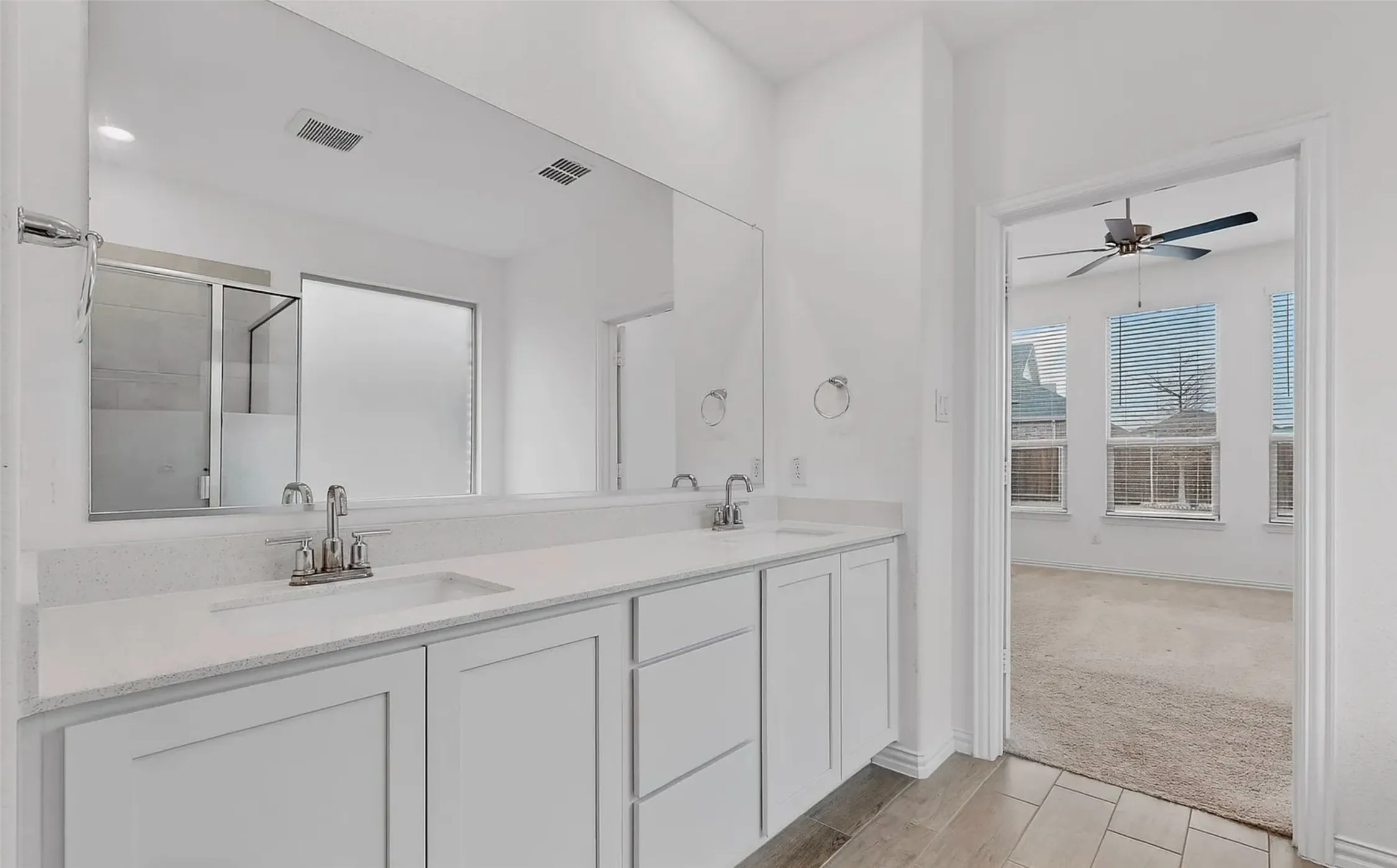 Single Family Residence For Rent in Denton County , 1505 Kurelek Drive, Little Elm, Texas 75068, 5 Bedroom, 5 Bathroom, 2 Garage spaces, 3,401 Sqft, built in 2023, mls#21341014, Real Estate Agent in Little Elm, Homes For Rent in Denton county, Homes For Rent in Little Elm, Realtor in Little Elm Texas, Real Estate Brokerage Independent Realty Texas, Luminita Cordes Realtor