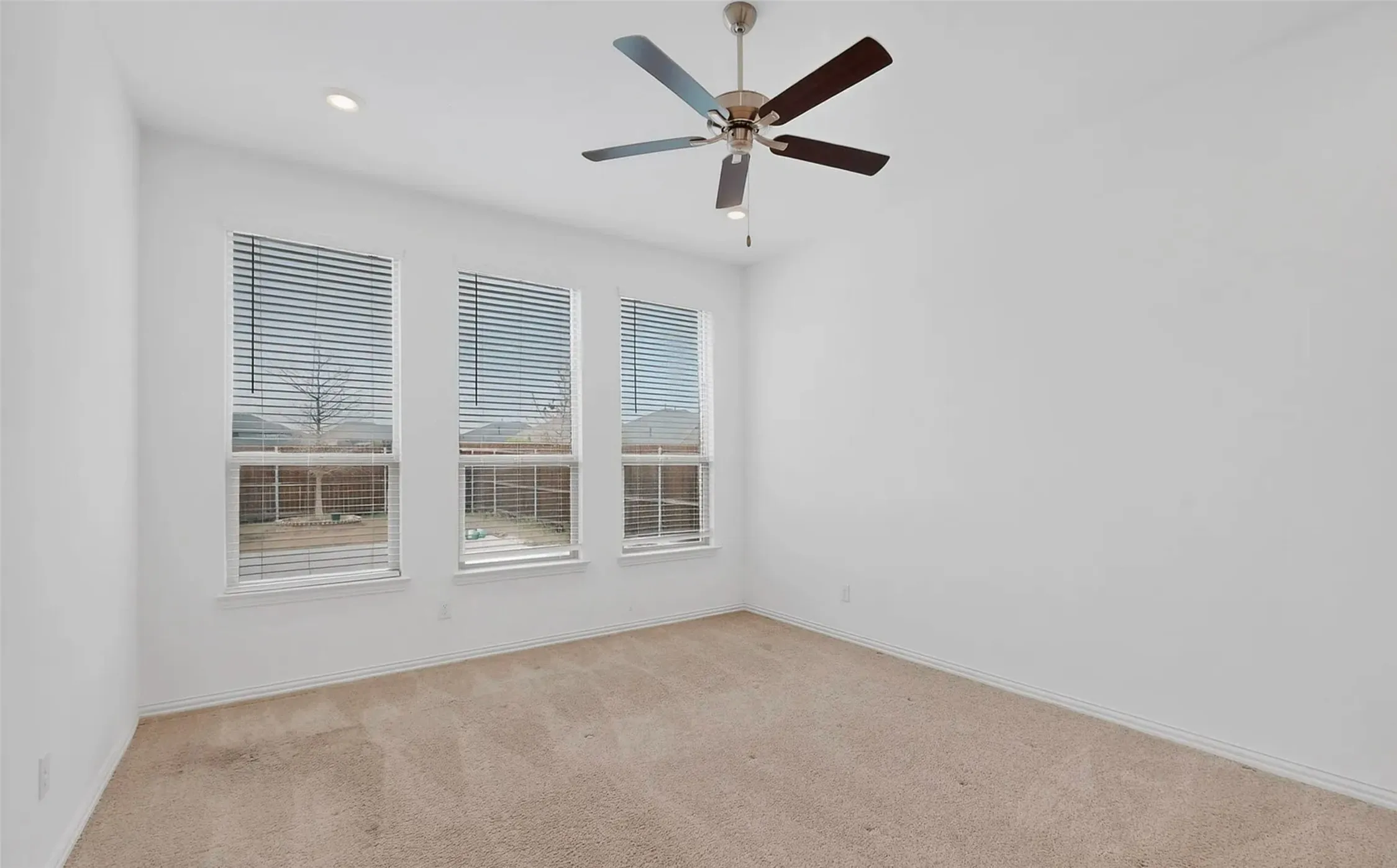 Single Family Residence For Rent in Denton County , 1505 Kurelek Drive, Little Elm, Texas 75068, 5 Bedroom, 5 Bathroom, 2 Garage spaces, 3,401 Sqft, built in 2023, mls#21341014, Real Estate Agent in Little Elm, Homes For Rent in Denton county, Homes For Rent in Little Elm, Realtor in Little Elm Texas, Real Estate Brokerage Independent Realty Texas, Luminita Cordes Realtor