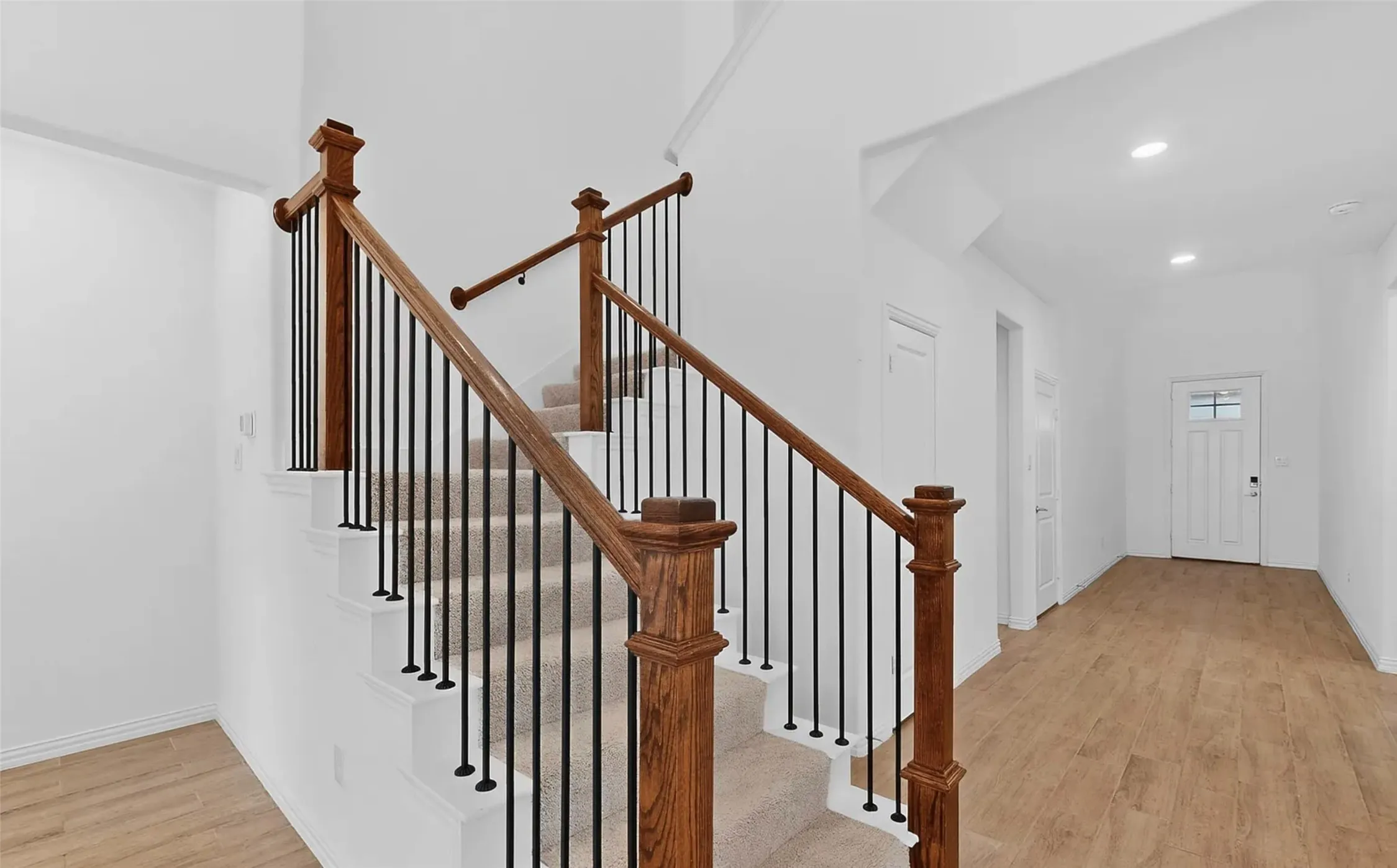 Single Family Residence For Rent in Denton County , 1505 Kurelek Drive, Little Elm, Texas 75068, 5 Bedroom, 5 Bathroom, 2 Garage spaces, 3,401 Sqft, built in 2023, mls#21341014, Real Estate Agent in Little Elm, Homes For Rent in Denton county, Homes For Rent in Little Elm, Realtor in Little Elm Texas, Real Estate Brokerage Independent Realty Texas, Luminita Cordes Realtor