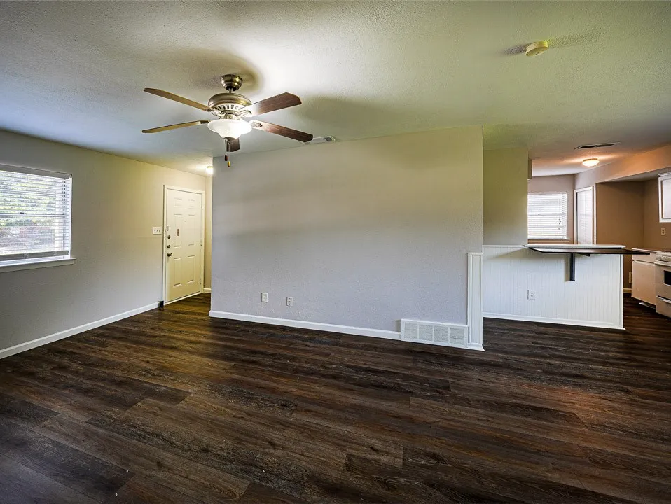 Single Family Residence For Sale in Collin County , 1205 Northridge Drive, Plano, Texas 75075, 3 Bedroom, 1 Bathroom, 1 Garage spaces, 1,126 Sqft, built in 1963, mls#21342387, Real Estate Agent in Plano, Homes For Sale in Collin county, Homes For Sale in Plano, Realtor in Plano Texas, Real Estate Brokerage Independent Realty Texas, Luminita Cordes Realtor