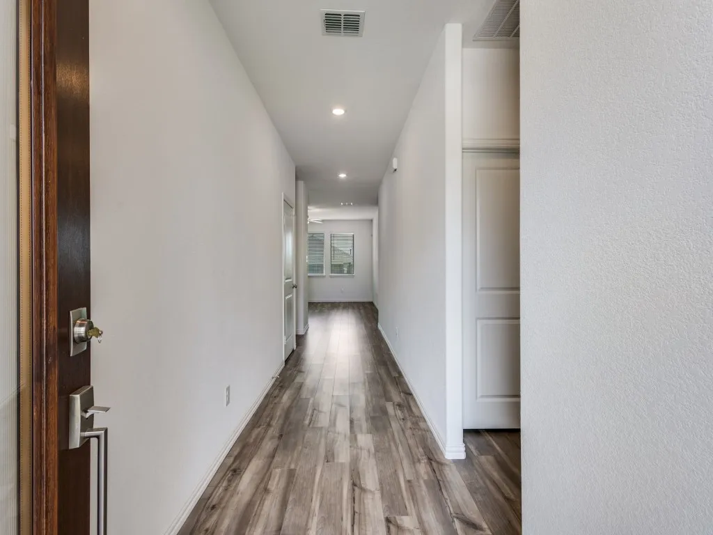 Single Family Residence For Rent in Collin County , 1601 Madison Drive, Anna, Texas 75409, 3 Bedroom, 2 Bathroom, 2 Garage spaces, 1,606 Sqft, built in 2022, mls#21341022, Real Estate Agent in Anna, Homes For Rent in Collin county, Homes For Rent in Anna, Realtor in Anna Texas, Real Estate Brokerage Independent Realty Texas, Luminita Cordes Realtor