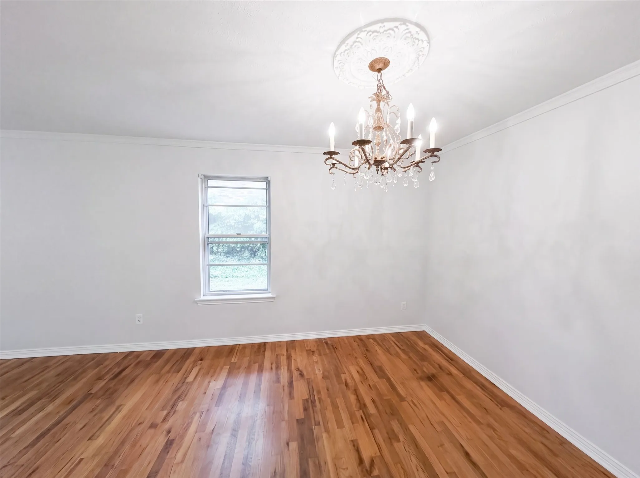 Single Family Residence For Sale in Dallas County , 8839 Sweetwater Drive, Dallas, Texas 75228, 3 Bedroom, 2 Bathroom, 2 Garage spaces, 2,009 Sqft, built in 1962, mls#21342395, Real Estate Agent in Dallas, Homes For Sale in Dallas county, Homes For Sale in Dallas, Realtor in Dallas Texas, Real Estate Brokerage Independent Realty Texas, Luminita Cordes Realtor