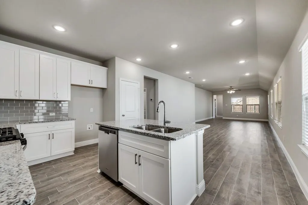 Single Family Residence For Rent in Kaufman County , 1080 Norias Drive, Forney, Texas 75126, 3 Bedroom, 2 Bathroom, 2 Garage spaces, 1,704 Sqft, built in 2021, mls#21342204, Real Estate Agent in Forney, Homes For Rent in Kaufman county, Homes For Rent in Forney, Realtor in Forney Texas, Real Estate Brokerage Independent Realty Texas, Luminita Cordes Realtor