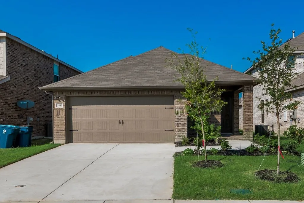 Single Family Residence For Rent in Kaufman County , 1080 Norias Drive, Forney, Texas 75126, 3 Bedroom, 2 Bathroom, 2 Garage spaces, 1,704 Sqft, built in 2021, mls#21342204, Real Estate Agent in Forney, Homes For Rent in Kaufman county, Homes For Rent in Forney, Realtor in Forney Texas, Real Estate Brokerage Independent Realty Texas, Luminita Cordes Realtor