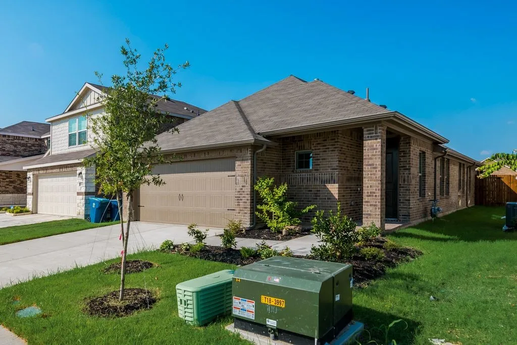Single Family Residence For Rent in Kaufman County , 1080 Norias Drive, Forney, Texas 75126, 3 Bedroom, 2 Bathroom, 2 Garage spaces, 1,704 Sqft, built in 2021, mls#21342204, Real Estate Agent in Forney, Homes For Rent in Kaufman county, Homes For Rent in Forney, Realtor in Forney Texas, Real Estate Brokerage Independent Realty Texas, Luminita Cordes Realtor