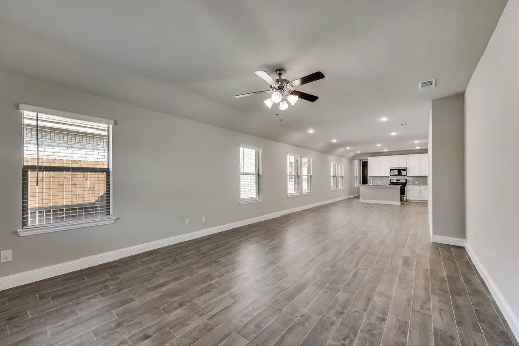 Single Family Residence For Rent in Kaufman County , 1080 Norias Drive, Forney, Texas 75126, 3 Bedroom, 2 Bathroom, 2 Garage spaces, 1,704 Sqft, built in 2021, mls#21342204, Real Estate Agent in Forney, Homes For Rent in Kaufman county, Homes For Rent in Forney, Realtor in Forney Texas, Real Estate Brokerage Independent Realty Texas, Luminita Cordes Realtor