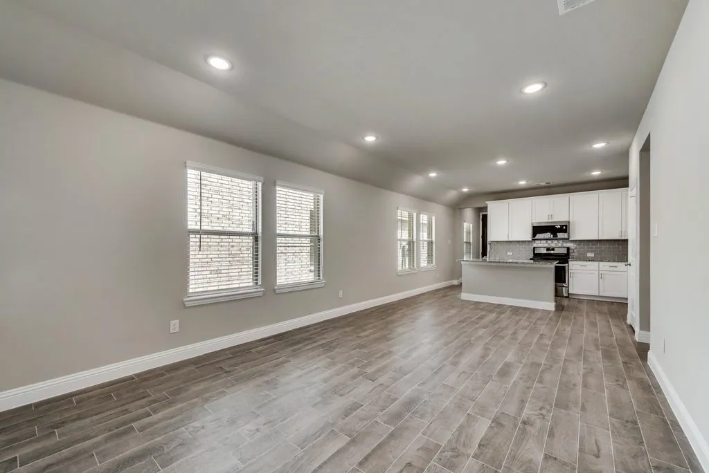 Single Family Residence For Rent in Kaufman County , 1080 Norias Drive, Forney, Texas 75126, 3 Bedroom, 2 Bathroom, 2 Garage spaces, 1,704 Sqft, built in 2021, mls#21342204, Real Estate Agent in Forney, Homes For Rent in Kaufman county, Homes For Rent in Forney, Realtor in Forney Texas, Real Estate Brokerage Independent Realty Texas, Luminita Cordes Realtor