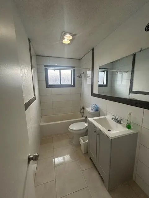 Single Family Residence For Sale in Tarrant County , 330 Valley Spring Drive, Arlington, Texas 76018, 3 Bedroom, 2 Bathroom, 2 Garage spaces, 1,367 Sqft, built in 1985, mls#21341940, Real Estate Agent in Arlington, Homes For Sale in Tarrant county, Homes For Sale in Arlington, Realtor in Arlington Texas, Real Estate Brokerage Independent Realty Texas, Luminita Cordes Realtor