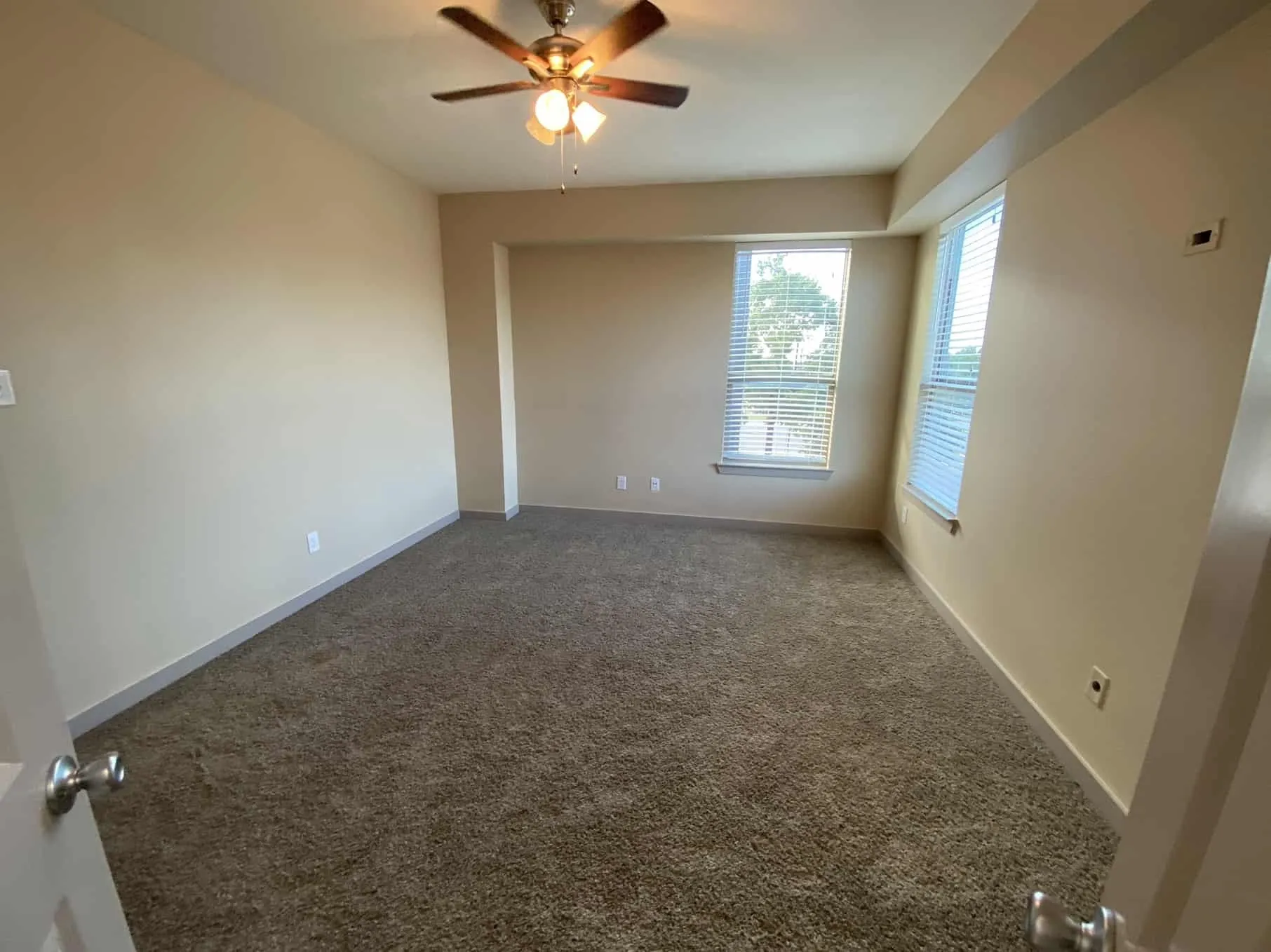 Townhouse For Rent in Tarrant County , 3621 Valley Vista Drive 505, Fort Worth, Texas 76053, 2 Bedroom, 3 Bathroom, Garage spaces, 1,350 Sqft, built in 2013, mls#21341757, Real Estate Agent in Fort Worth, Homes For Rent in Tarrant county, Homes For Rent in Fort Worth, Realtor in Fort Worth Texas, Real Estate Brokerage Independent Realty Texas, Luminita Cordes Realtor