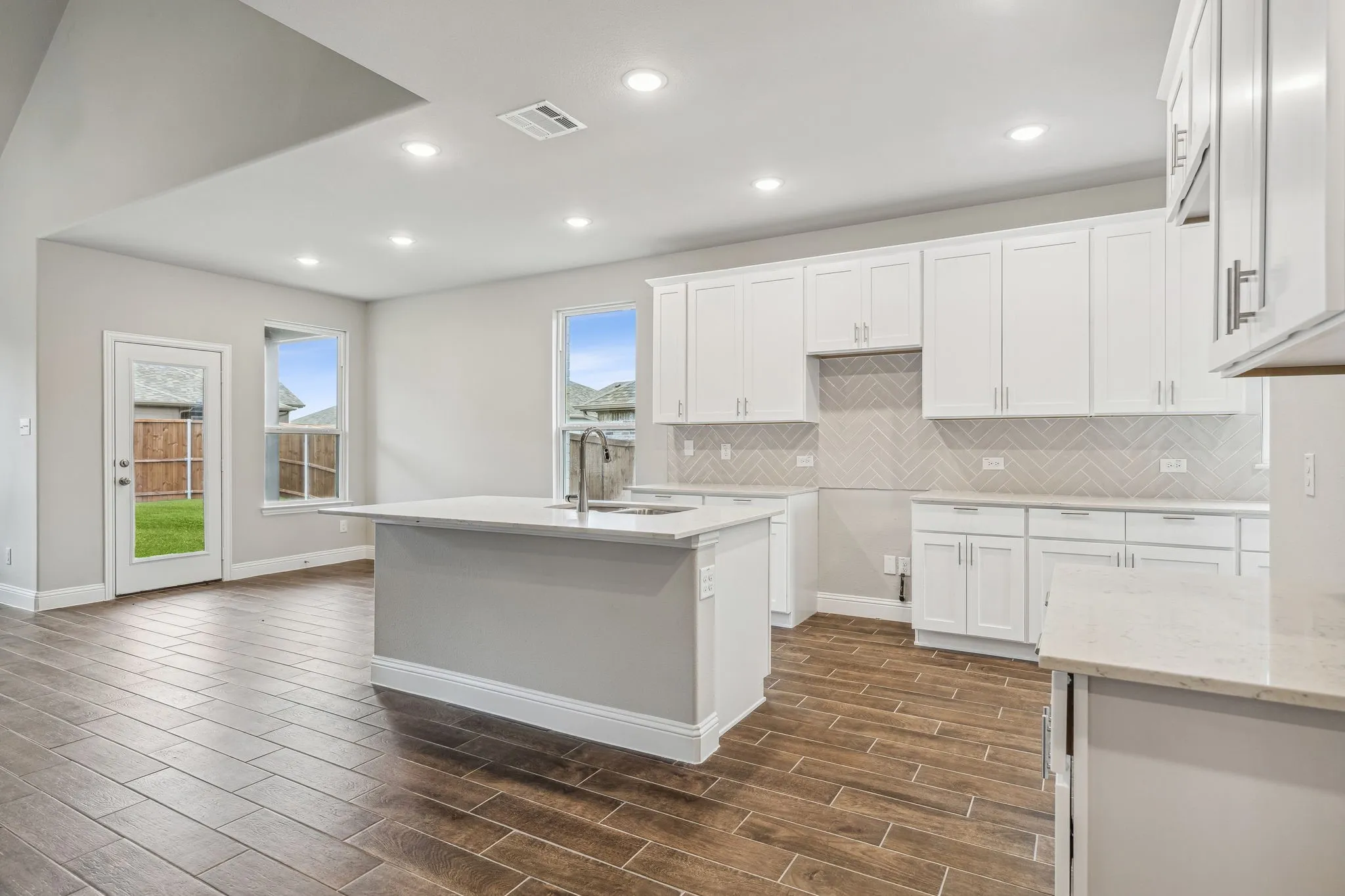 Single Family Residence For Sale in Collin County , 409 Hoot Owl Hill, Weston, Texas 75009, 4 Bedroom, 3 Bathroom, 2 Garage spaces, 2,438 Sqft, built in 2023, mls#21342415, Real Estate Agent in Weston, Homes For Sale in Collin county, Homes For Sale in Weston, Realtor in Weston Texas, Real Estate Brokerage Independent Realty Texas, Luminita Cordes Realtor