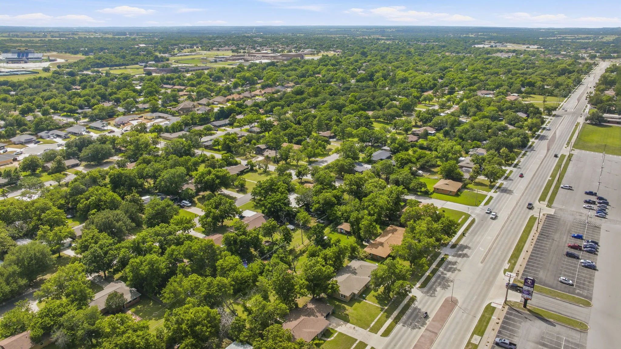 Single Family Residence For Sale in Erath County , 594 N Harbin Drive, Stephenville, Texas 76401, 3 Bedrooms, 2 Bathrooms, 2 Garage spaces, 1,822 Sqft, built in 1955, Price $365,000, mls#21342370, Real Estate Agent in Stephenville, Homes For Sale in Erath county, Homes For Sale in Stephenville, Realtor in Stephenville Texas, Real Estate Brokerage Independent Realty Texas, Luminita Cordes Realtor