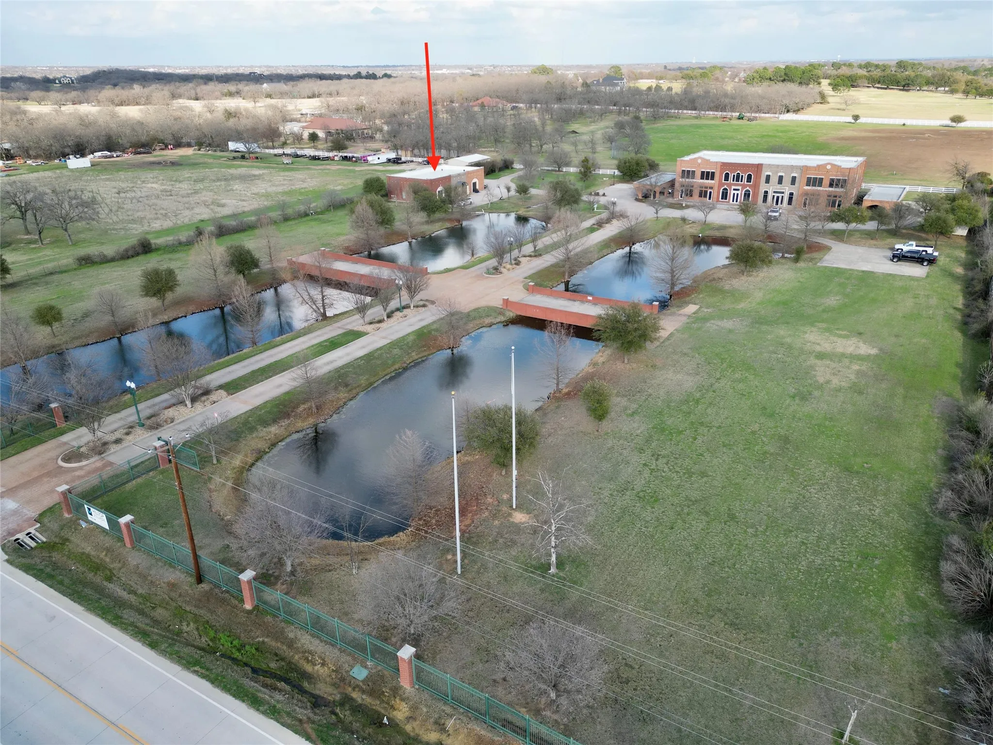 Condominium For Sale in Denton County , 11351 Hilltop Road B, Argyle, Texas 76226, 2 Bedrooms, 2 Bathrooms, Garage spaces, 1,612 Sqft, built in 2002, Price $319,000, mls#21342328, Real Estate Agent in Argyle, Homes For Sale in Denton county, Homes For Sale in Argyle, Realtor in Argyle Texas, Real Estate Brokerage Independent Realty Texas, Luminita Cordes Realtor