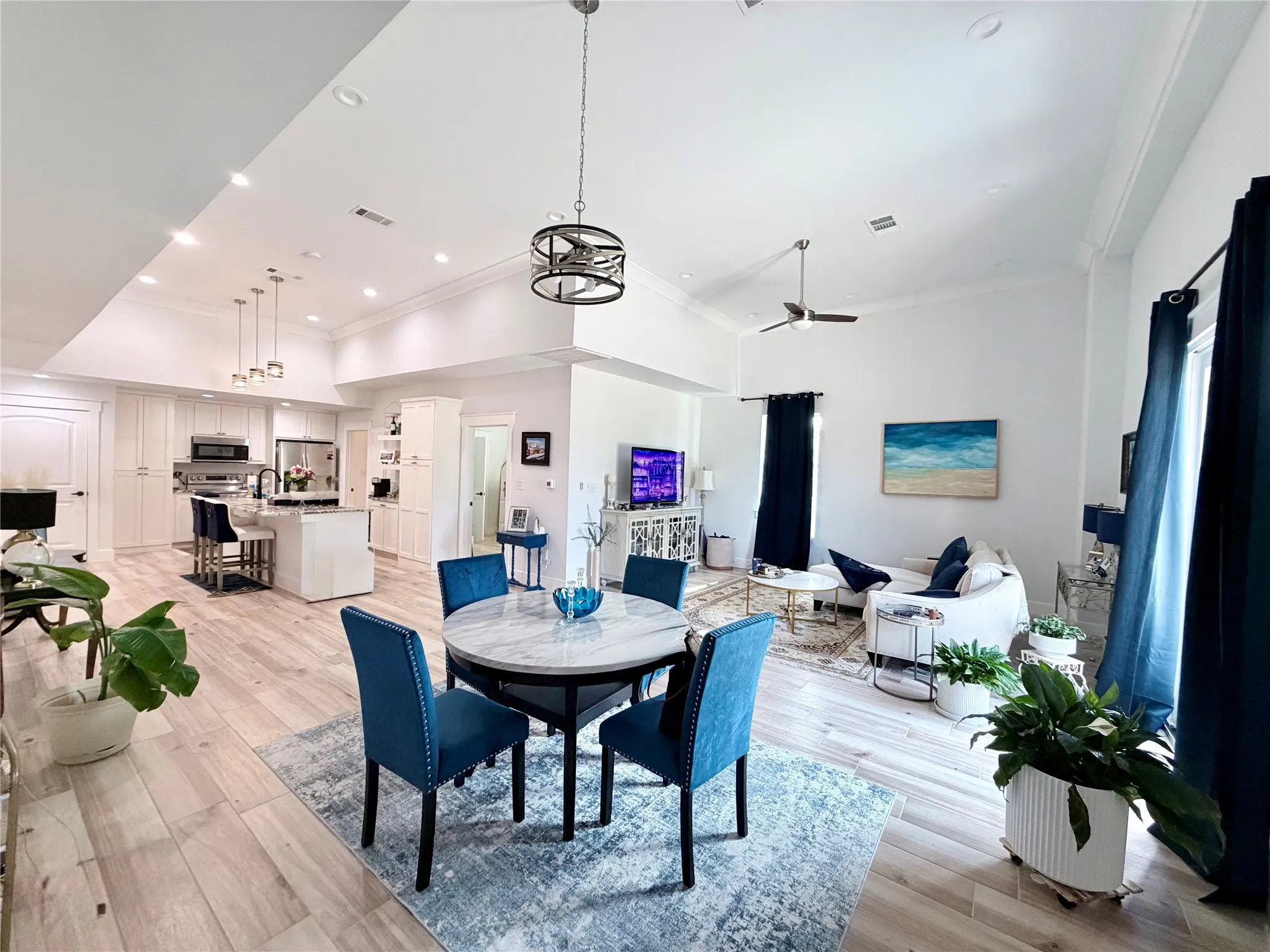 Condominium For Sale in Denton County , 11351 Hilltop Road B, Argyle, Texas 76226, 2 Bedrooms, 2 Bathrooms, Garage spaces, 1,612 Sqft, built in 2002, Price $319,000, mls#21342328, Real Estate Agent in Argyle, Homes For Sale in Denton county, Homes For Sale in Argyle, Realtor in Argyle Texas, Real Estate Brokerage Independent Realty Texas, Luminita Cordes Realtor