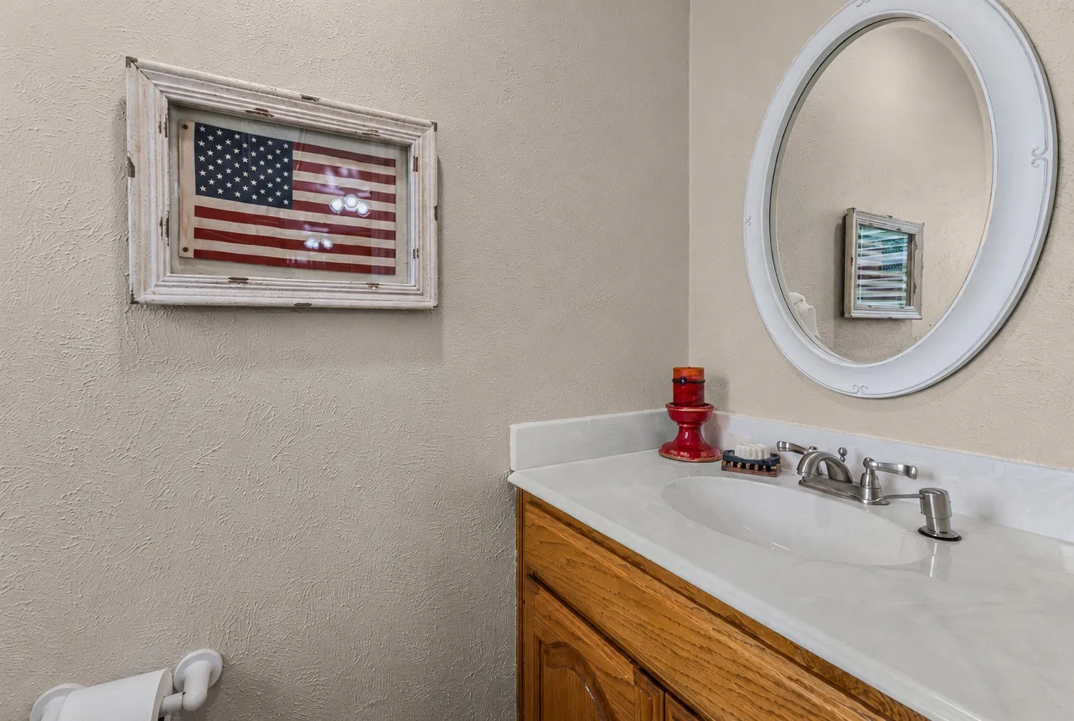 Bathroom of 339 Colwell Rd in Forestburg, TX