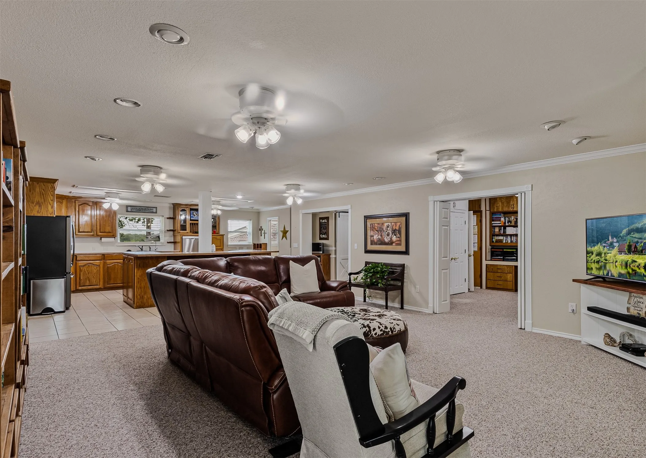 Open living room of 339 Colwell Rd in Forestburg, TX