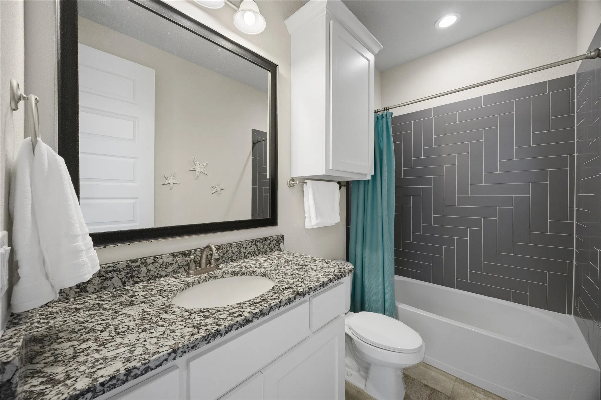 Guest full bath