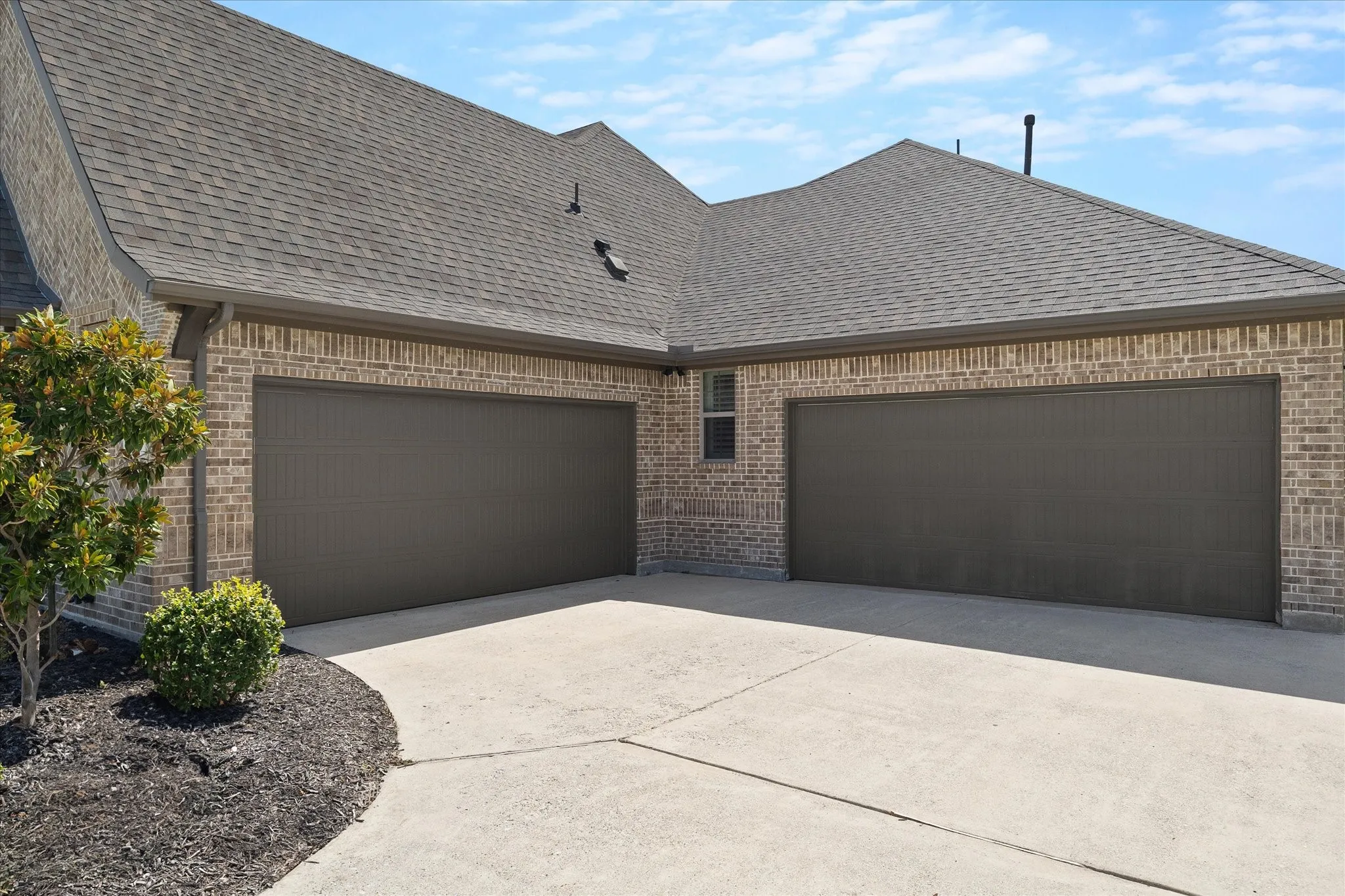 Single Family Residence For Sale in Rockwall County , 406 Prairie View Road, Rockwall, Texas 75087, 4 Bedroom, 4 Bathroom, 4 Garage spaces, 4,198 Sqft, built in 2018, mls#21330125, Real Estate Agent in Rockwall, Homes For Sale in Rockwall county, Homes For Sale in Rockwall, Realtor in Rockwall Texas, Real Estate Brokerage Independent Realty Texas, Luminita Cordes Realtor