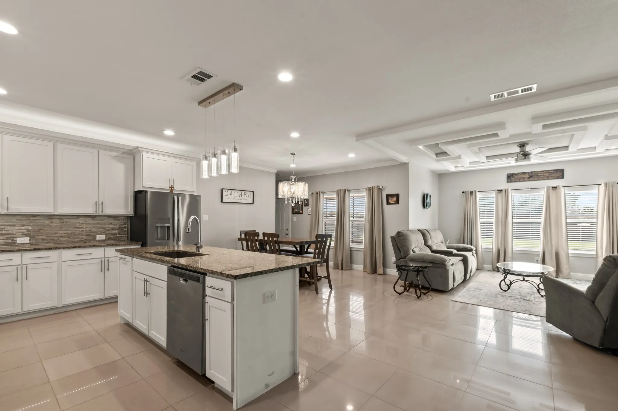 Single Family Residence For Sale in Kaufman County , 17791 Fm 3080, Mabank, Texas 75147, 4 Bedroom, 3 Bathroom, 2 Garage spaces, 2,056 Sqft, built in 2021, mls#21336464, Real Estate Agent in Mabank, Homes For Sale in Kaufman county, Homes For Sale in Mabank, Realtor in Mabank Texas, Real Estate Brokerage Independent Realty Texas, Luminita Cordes Realtor