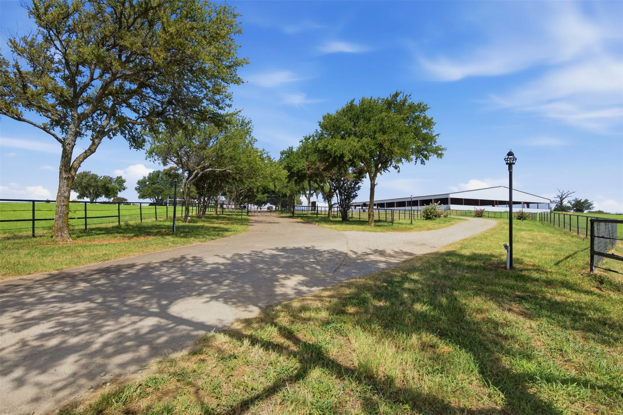 Farm For Sale in Denton County , 4801 S Highway 377, Cross Roads, Texas 76227, 8 Bedroom, 5 Bathroom, 2 Garage spaces, 7,446 Sqft, built in 1986, mls#21339439, Real Estate Agent in Cross Roads, Homes For Sale in Denton county, Homes For Sale in Cross Roads, Realtor in Cross Roads Texas, Real Estate Brokerage Independent Realty Texas, Luminita Cordes Realtor