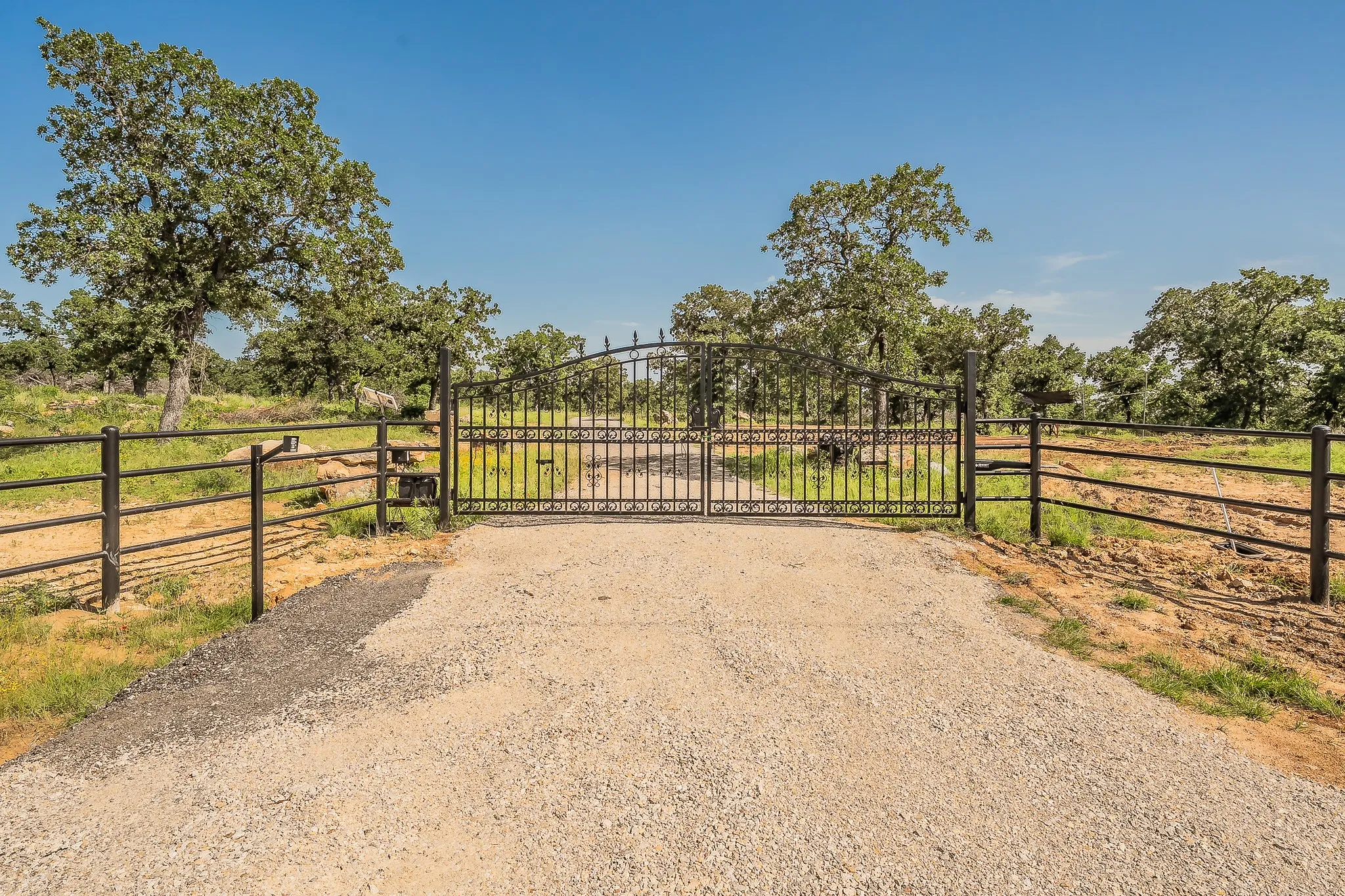 Unimproved Land For Sale in Parker County , 8955 I-20 Service Road, Millsap, Texas 76066, 0, 0, Garage spaces, 0 Sqft, built in 0, mls#21342481, Real Estate Agent in Millsap, Homes For Sale in Parker county, Homes For Sale in Millsap, Realtor in Millsap Texas, Real Estate Brokerage Independent Realty Texas, Luminita Cordes Realtor