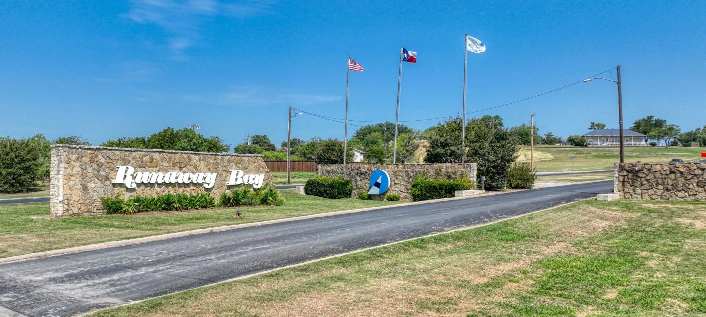 Condominium For Sale in Wise County , 109 Harbor Drive 205, Runaway Bay, Texas 76426, 3 Bedrooms, 2 Bathrooms, Garage spaces, 1,392 Sqft, built in 1967, Price $139,900, mls#21342436, Real Estate Agent in Runaway Bay, Homes For Sale in Wise county, Homes For Sale in Runaway Bay, Realtor in Runaway Bay Texas, Real Estate Brokerage Independent Realty Texas, Luminita Cordes Realtor