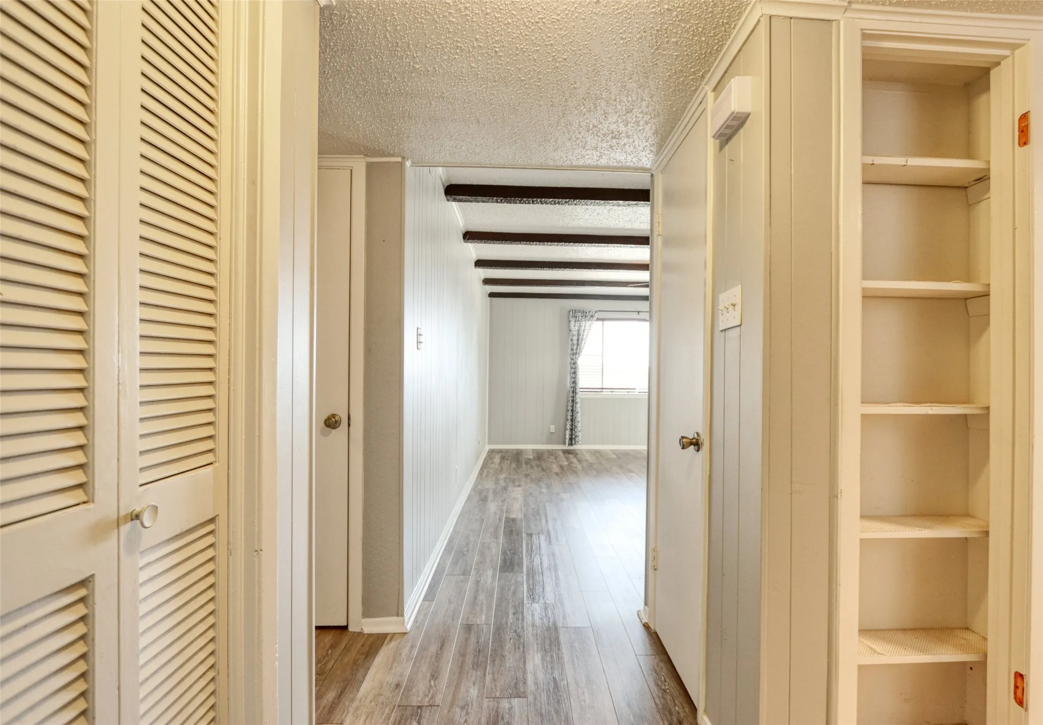 Condominium For Sale in Wise County , 109 Harbor Drive 205, Runaway Bay, Texas 76426, 3 Bedrooms, 2 Bathrooms, Garage spaces, 1,392 Sqft, built in 1967, Price $139,900, mls#21342436, Real Estate Agent in Runaway Bay, Homes For Sale in Wise county, Homes For Sale in Runaway Bay, Realtor in Runaway Bay Texas, Real Estate Brokerage Independent Realty Texas, Luminita Cordes Realtor