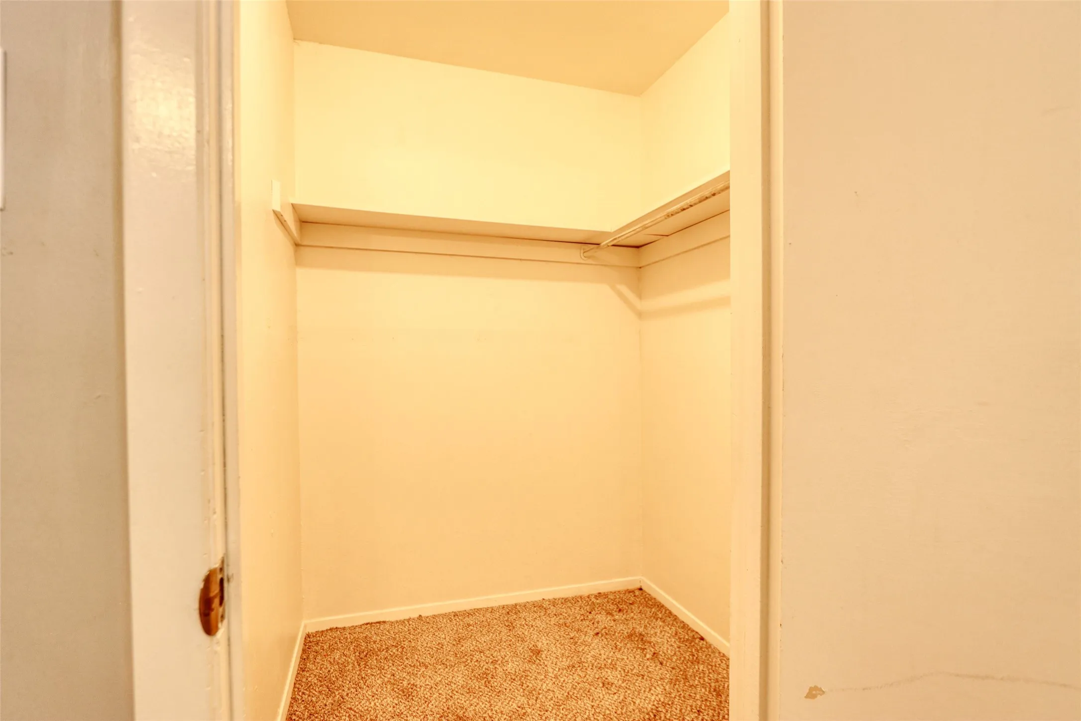 Condominium For Sale in Wise County , 109 Harbor Drive 205, Runaway Bay, Texas 76426, 3 Bedrooms, 2 Bathrooms, Garage spaces, 1,392 Sqft, built in 1967, Price $139,900, mls#21342436, Real Estate Agent in Runaway Bay, Homes For Sale in Wise county, Homes For Sale in Runaway Bay, Realtor in Runaway Bay Texas, Real Estate Brokerage Independent Realty Texas, Luminita Cordes Realtor