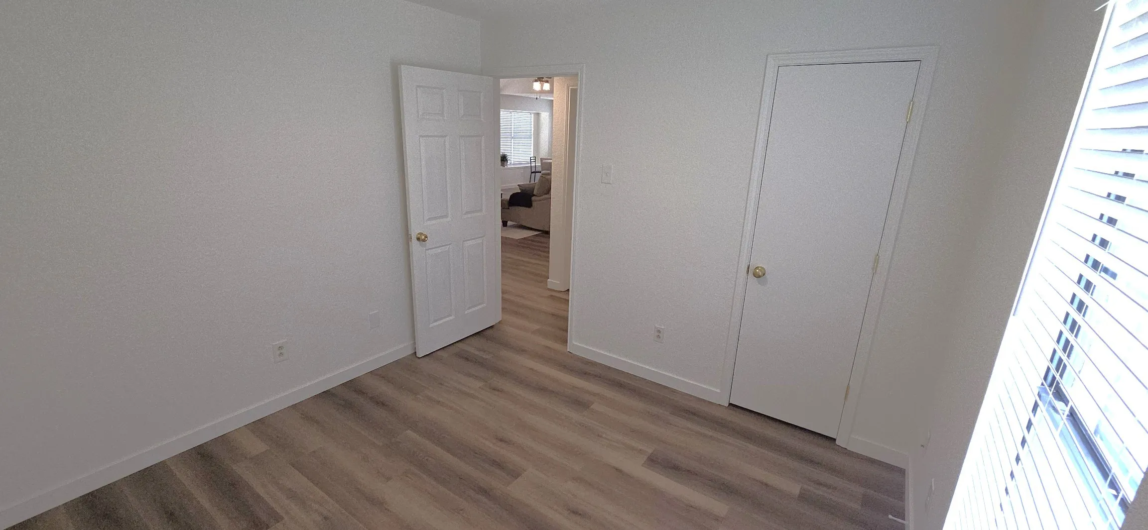 Single Family Residence For Sale in Dallas County , 4505 Beaus Way, Garland, Texas 75043, 3 Bedroom, 2 Bathroom, 2 Garage spaces, 1,443 Sqft, built in 1985, mls#21342291, Real Estate Agent in Garland, Homes For Sale in Dallas county, Homes For Sale in Garland, Realtor in Garland Texas, Real Estate Brokerage Independent Realty Texas, Luminita Cordes Realtor
