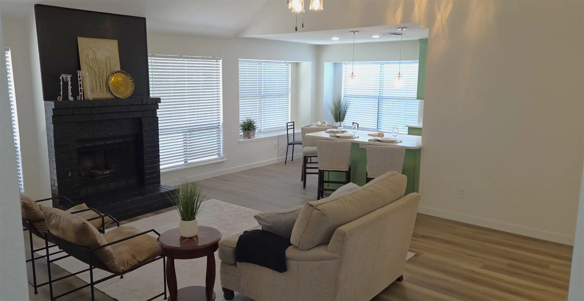 Single Family Residence For Sale in Dallas County , 4505 Beaus Way, Garland, Texas 75043, 3 Bedroom, 2 Bathroom, 2 Garage spaces, 1,443 Sqft, built in 1985, mls#21342291, Real Estate Agent in Garland, Homes For Sale in Dallas county, Homes For Sale in Garland, Realtor in Garland Texas, Real Estate Brokerage Independent Realty Texas, Luminita Cordes Realtor