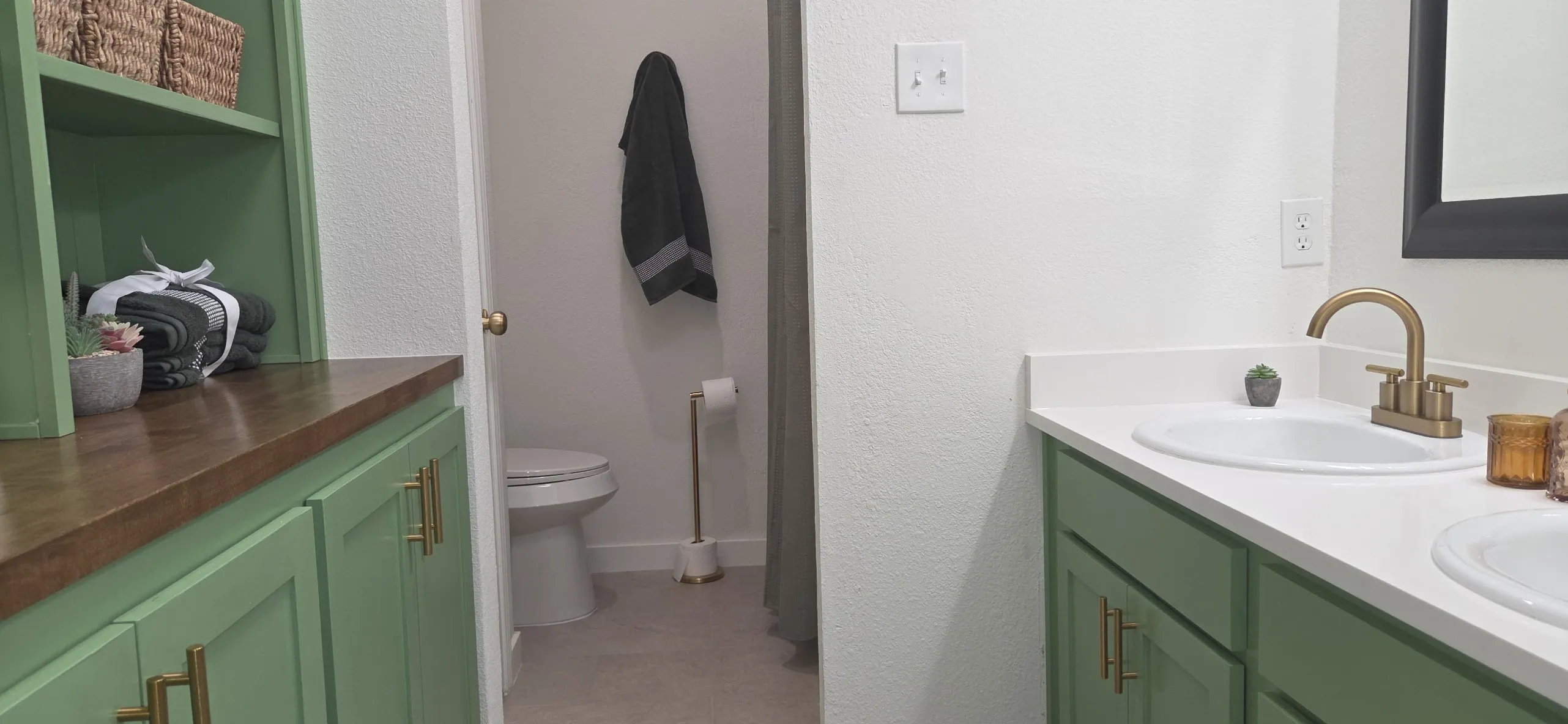 Single Family Residence For Sale in Dallas County , 4505 Beaus Way, Garland, Texas 75043, 3 Bedroom, 2 Bathroom, 2 Garage spaces, 1,443 Sqft, built in 1985, mls#21342291, Real Estate Agent in Garland, Homes For Sale in Dallas county, Homes For Sale in Garland, Realtor in Garland Texas, Real Estate Brokerage Independent Realty Texas, Luminita Cordes Realtor