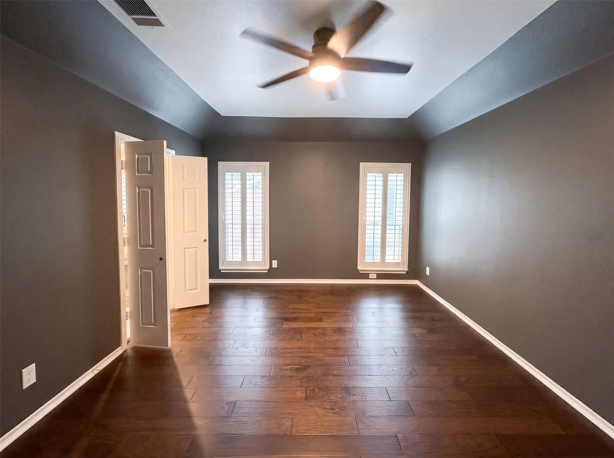 Single Family Residence For Sale in Denton County , 1416 Willow Wood Drive, Carrollton, Texas 75010, 3 Bedroom, 2 Bathroom, 2 Garage spaces, 1,773 Sqft, built in 1995, mls#21342491, Real Estate Agent in Carrollton, Homes For Sale in Denton county, Homes For Sale in Carrollton, Realtor in Carrollton Texas, Real Estate Brokerage Independent Realty Texas, Luminita Cordes Realtor