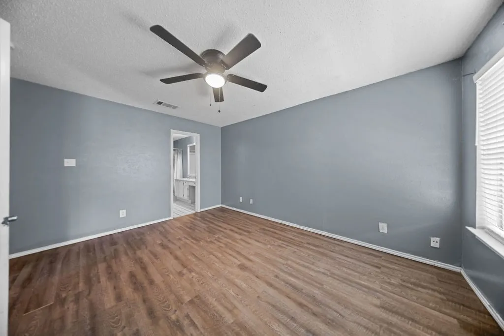 Townhouse For Rent in Dallas County , 5501 Stoney Glen Drive, Mesquite, Texas 75150, 3 Bedroom, 2 Bathroom, 1 Garage spaces, 1,498 Sqft, built in 1983, mls#21342312, Real Estate Agent in Mesquite, Homes For Rent in Dallas county, Homes For Rent in Mesquite, Realtor in Mesquite Texas, Real Estate Brokerage Independent Realty Texas, Luminita Cordes Realtor