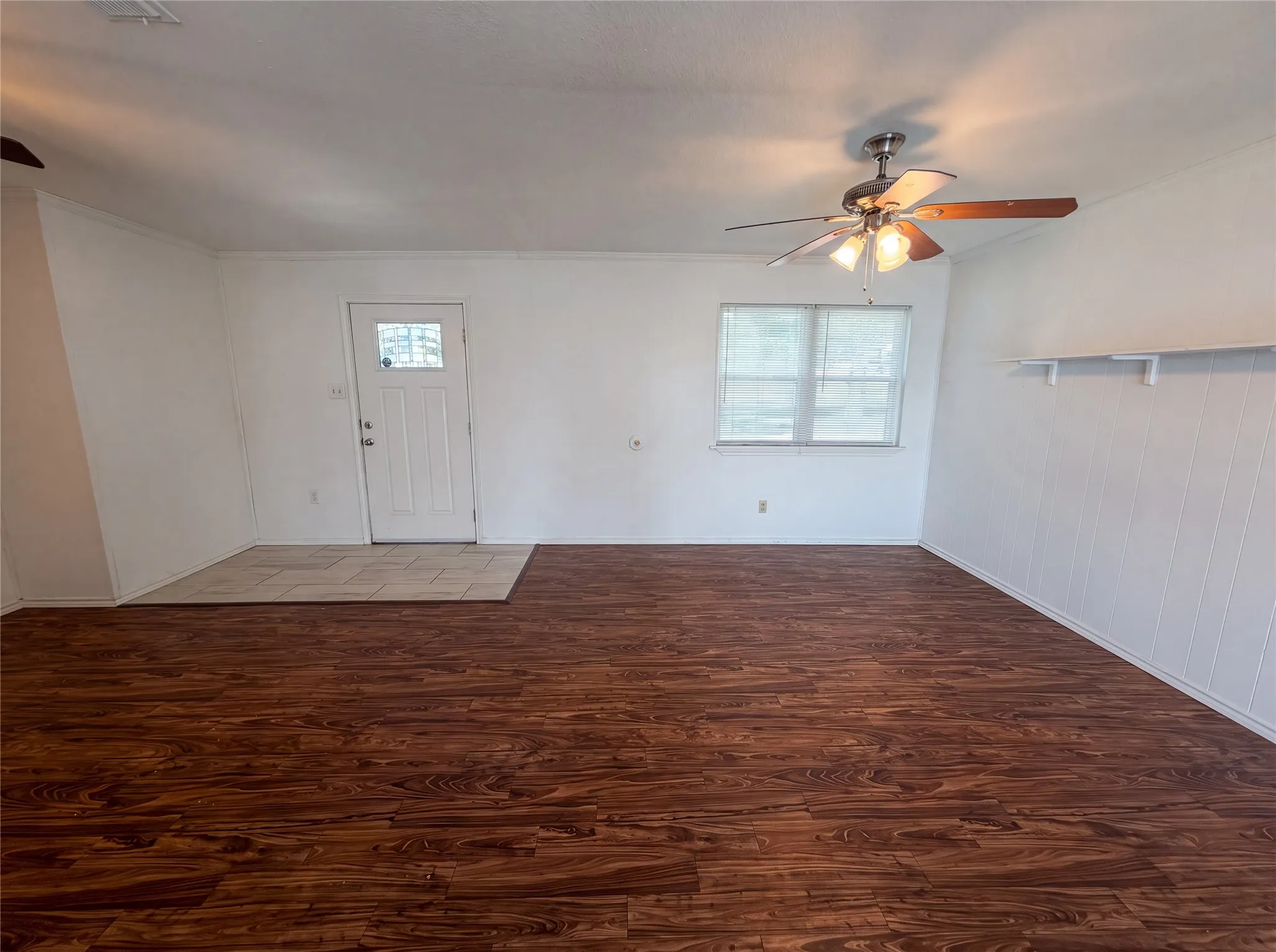 Single Family Residence For Sale in Henderson County , 400 Causeway View, Seven Points, Texas 75143, 3 Bedroom, 2 Bathroom, Garage spaces, 900 Sqft, built in 1980, mls#21342217, Real Estate Agent in Seven Points, Homes For Sale in Henderson county, Homes For Sale in Seven Points, Realtor in Seven Points Texas, Real Estate Brokerage Independent Realty Texas, Luminita Cordes Realtor