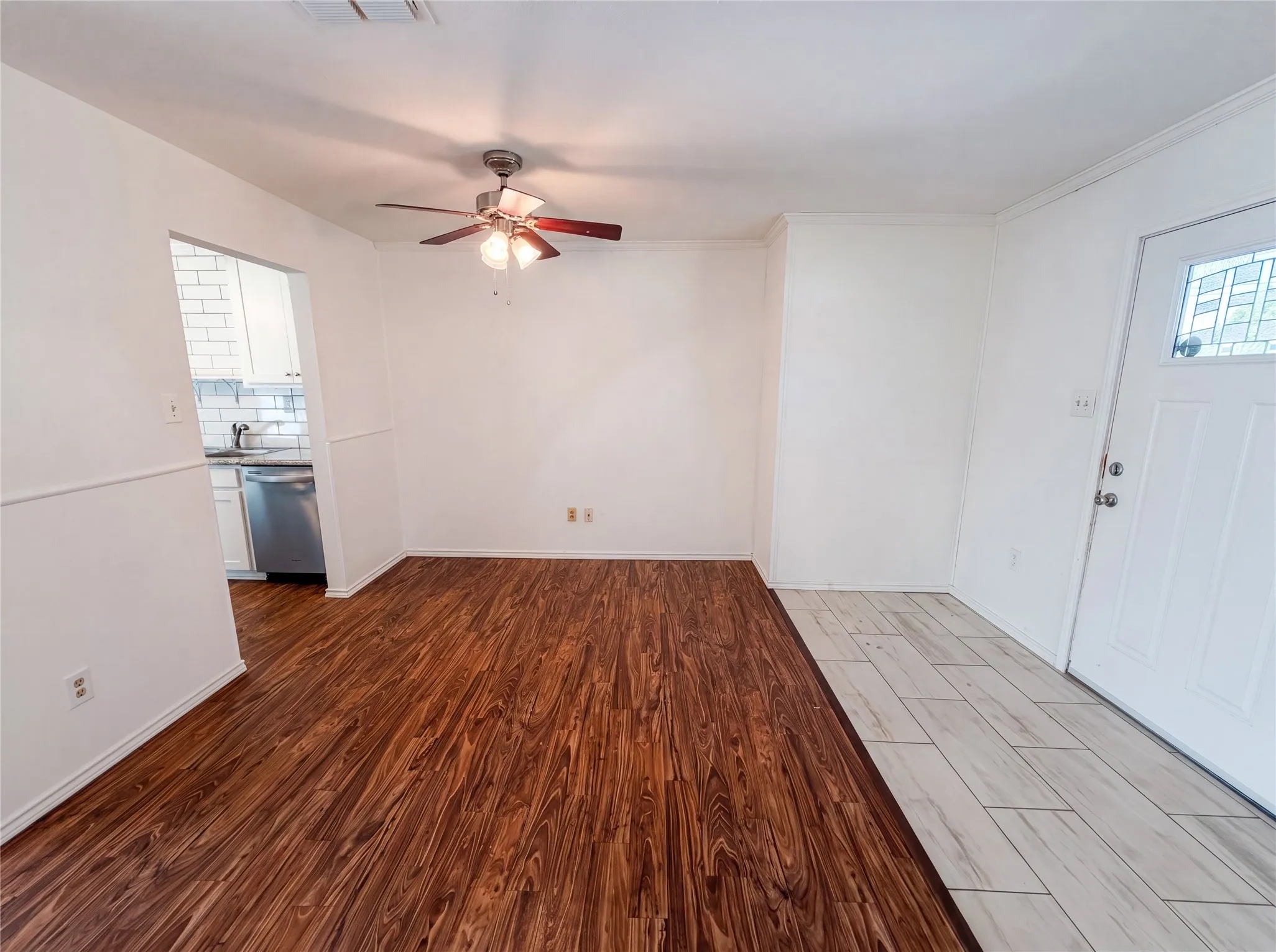 Single Family Residence For Sale in Henderson County , 400 Causeway View, Seven Points, Texas 75143, 3 Bedroom, 2 Bathroom, Garage spaces, 900 Sqft, built in 1980, mls#21342217, Real Estate Agent in Seven Points, Homes For Sale in Henderson county, Homes For Sale in Seven Points, Realtor in Seven Points Texas, Real Estate Brokerage Independent Realty Texas, Luminita Cordes Realtor