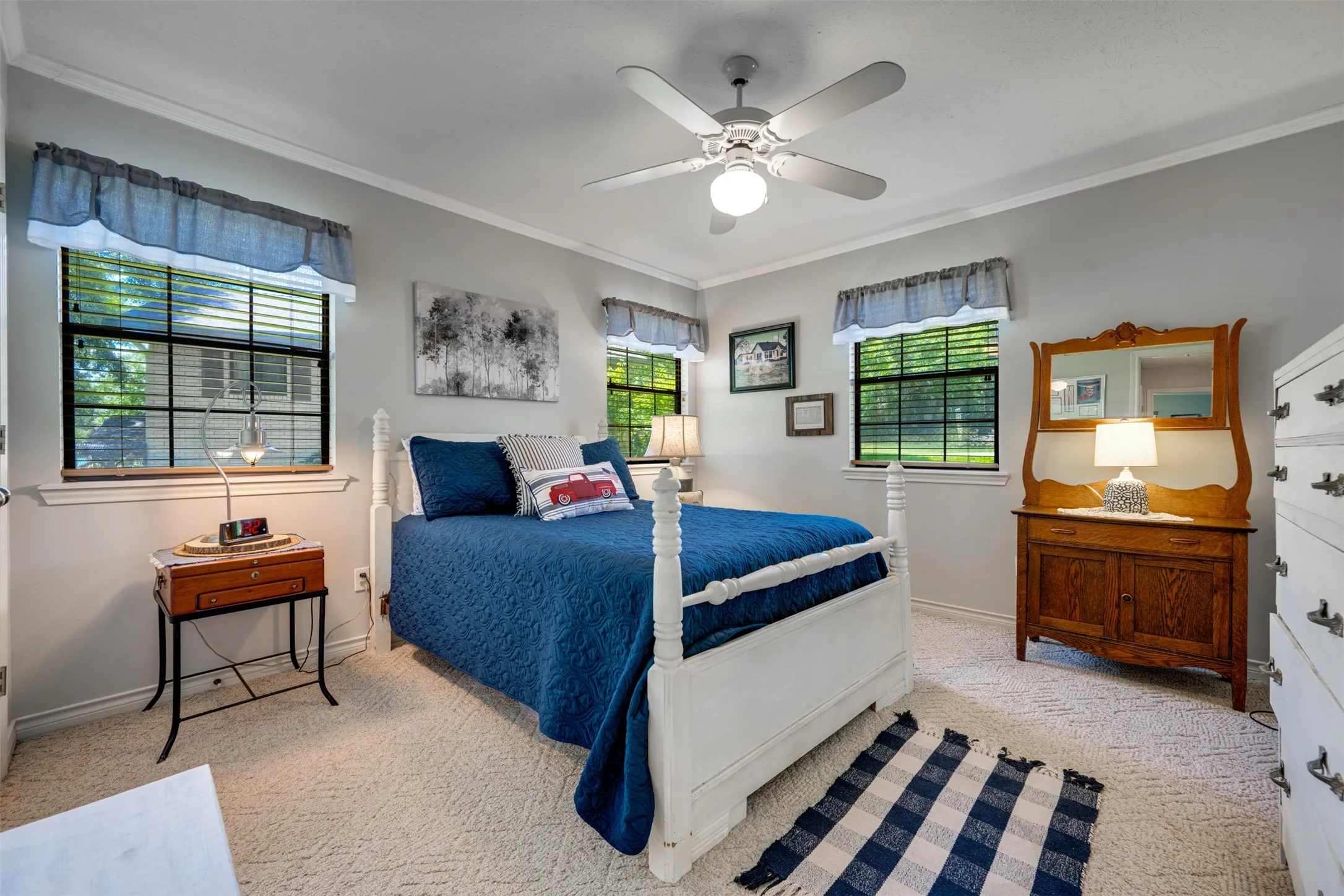 Single Family Residence For Sale in Henderson County , 23258 Edgewater Drive, Frankston, Texas 75763, 3 Bedroom, 2 Bathroom, 2 Garage spaces, 1,924 Sqft, built in 1996, mls#21342514, Real Estate Agent in Frankston, Homes For Sale in Henderson county, Homes For Sale in Frankston, Realtor in Frankston Texas, Real Estate Brokerage Independent Realty Texas, Luminita Cordes Realtor