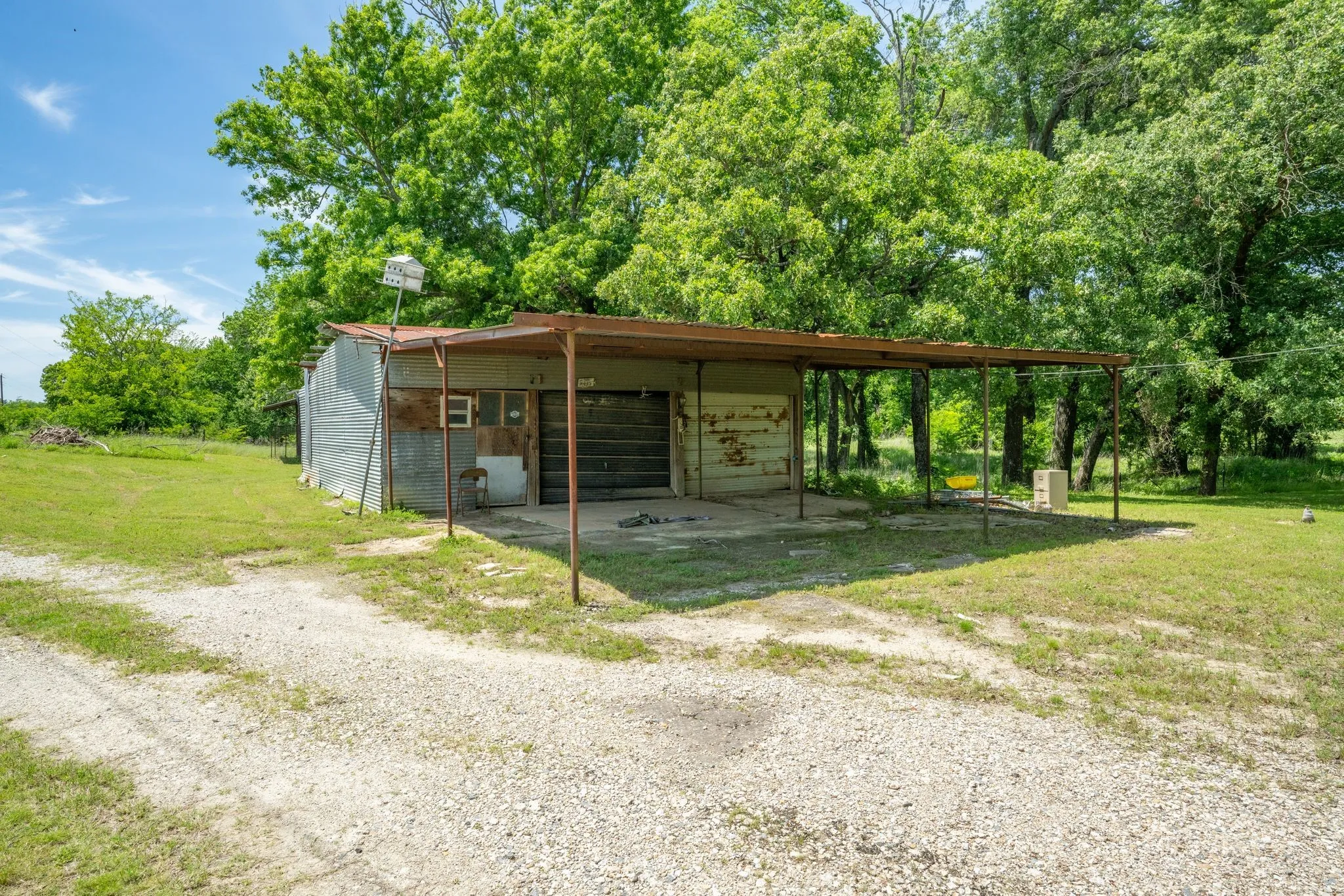 Single Family Residence For Sale in Rains County , 450 RS County Road 4480, Point, Texas 75472, 3 Bedroom, 2 Bathroom, 1 Garage spaces, 945 Sqft, built in 1978, mls#21342522, Real Estate Agent in Point, Homes For Sale in Rains county, Homes For Sale in Point, Realtor in Point Texas, Real Estate Brokerage Independent Realty Texas, Luminita Cordes Realtor