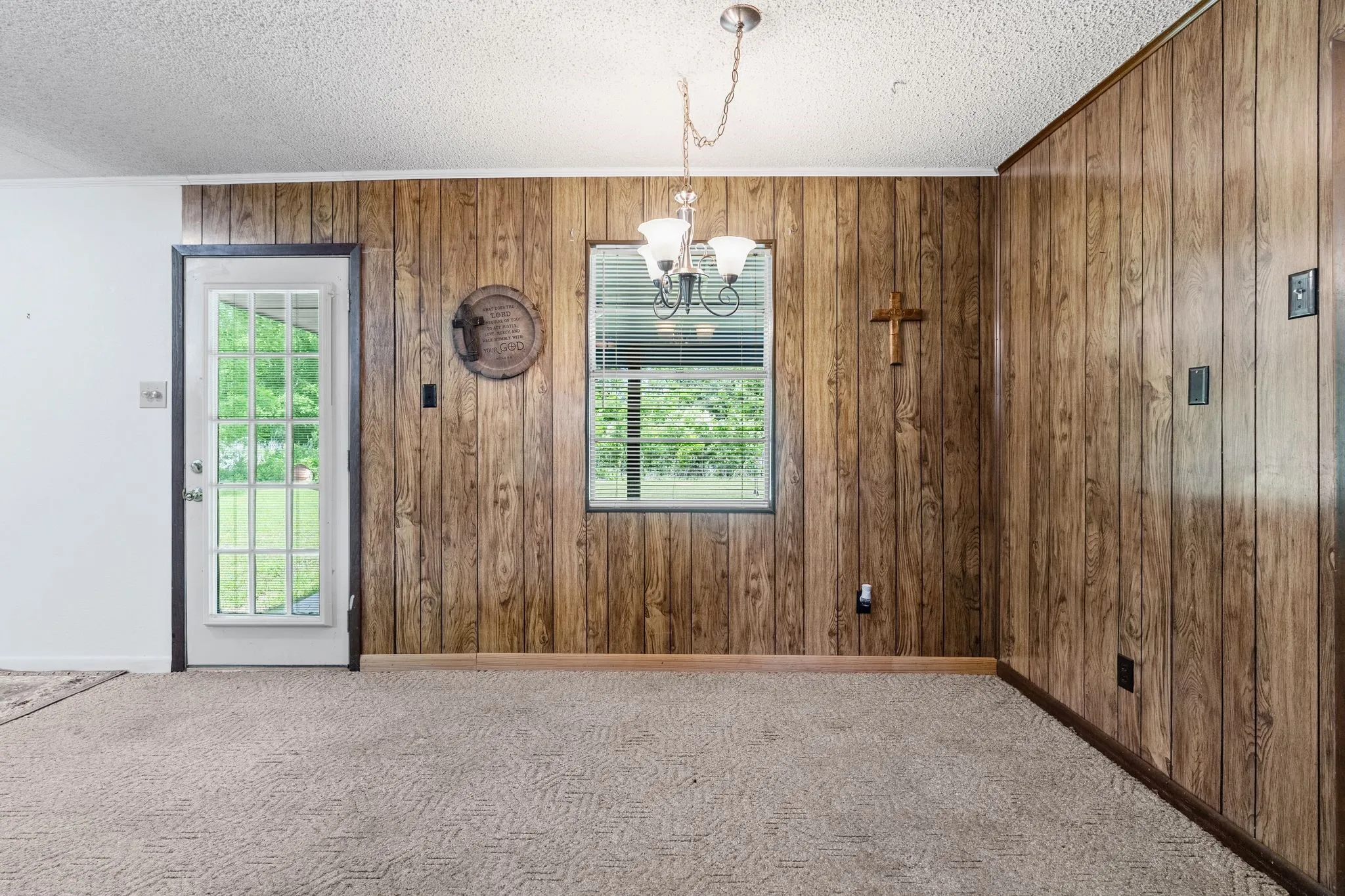 Single Family Residence For Sale in Rains County , 450 RS County Road 4480, Point, Texas 75472, 3 Bedroom, 2 Bathroom, 1 Garage spaces, 945 Sqft, built in 1978, mls#21342522, Real Estate Agent in Point, Homes For Sale in Rains county, Homes For Sale in Point, Realtor in Point Texas, Real Estate Brokerage Independent Realty Texas, Luminita Cordes Realtor