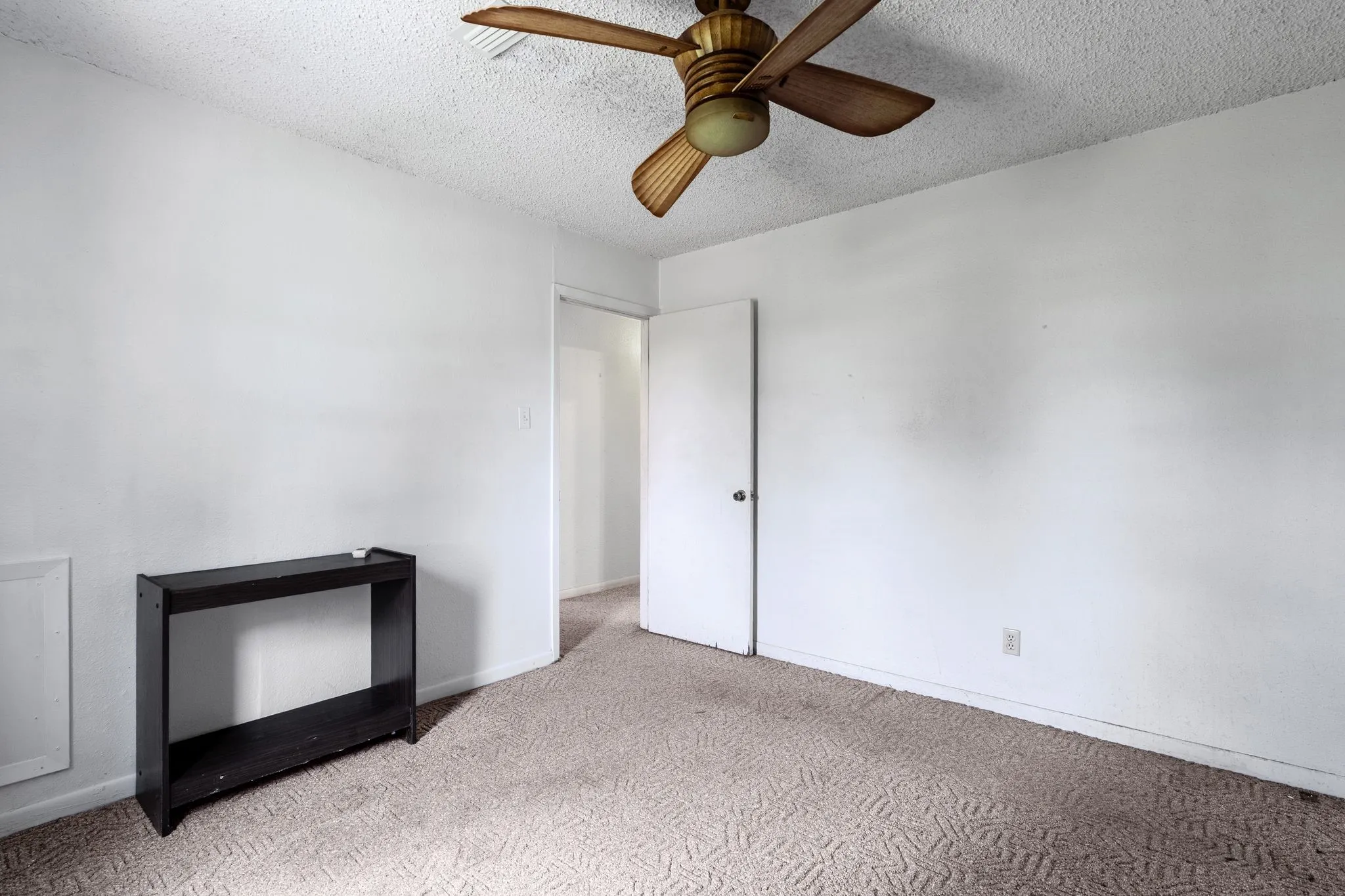 Single Family Residence For Sale in Rains County , 450 RS County Road 4480, Point, Texas 75472, 3 Bedroom, 2 Bathroom, 1 Garage spaces, 945 Sqft, built in 1978, mls#21342522, Real Estate Agent in Point, Homes For Sale in Rains county, Homes For Sale in Point, Realtor in Point Texas, Real Estate Brokerage Independent Realty Texas, Luminita Cordes Realtor